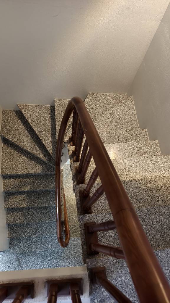 Bán nhà Vĩnh Hưng - diện tích 32m2 3 tầng - Nhà nhỏ xinh cách mặt phố Vĩnh Hưng 100m - giá 3,35 tỷ