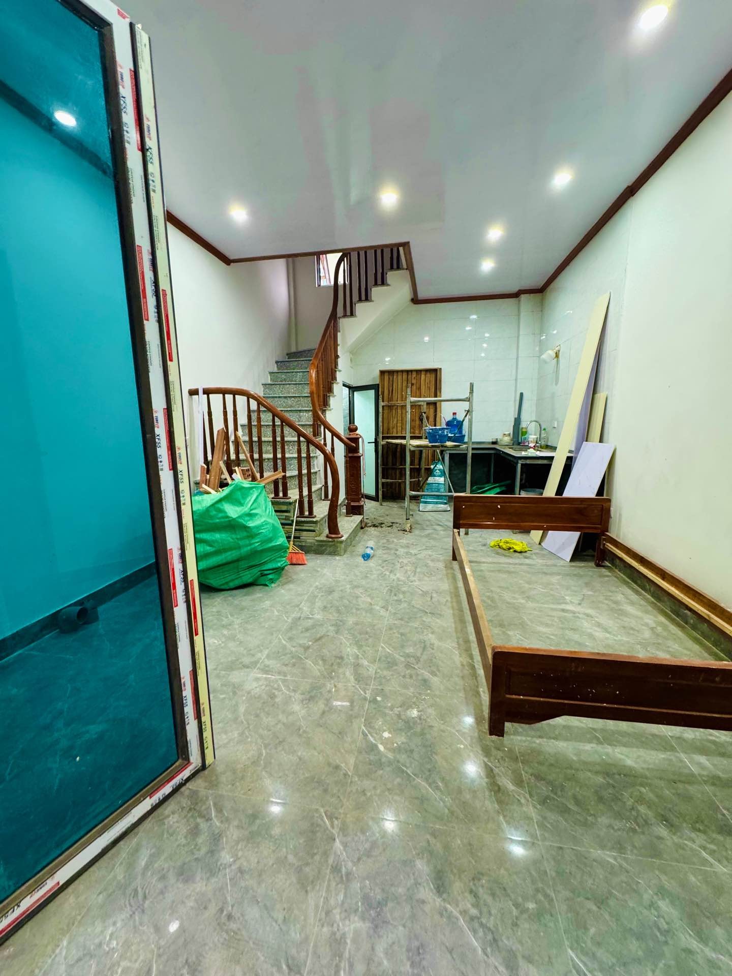 Bán nhà Tân Khai - diện tích 30m2 2 tầng - Ô tô tránh đỗ trước cổng - giá 2,35 tỷ