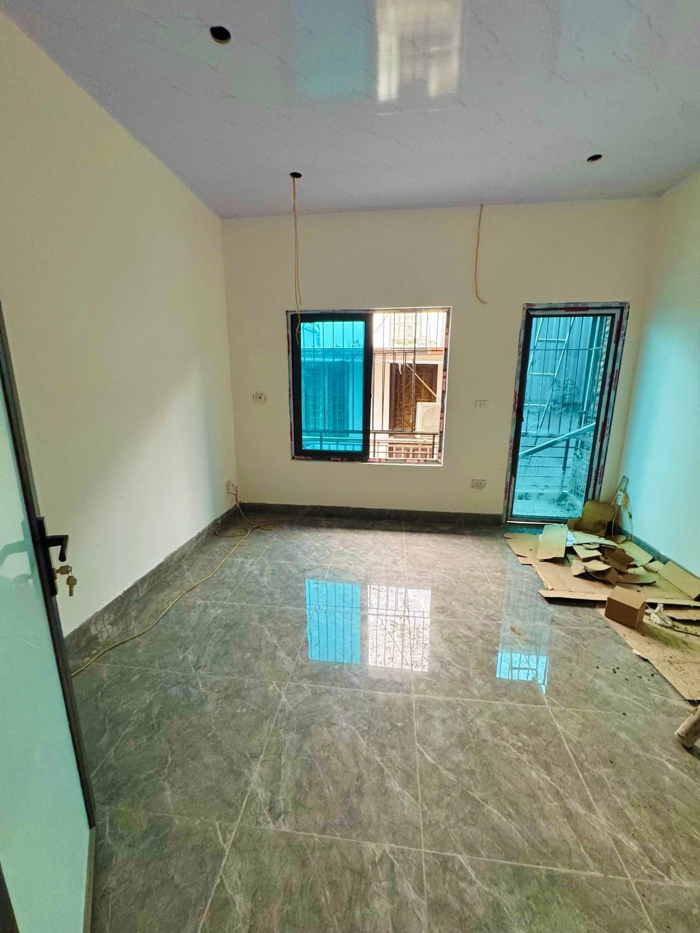 Bán nhà Tân Khai - diện tích 30m2 2 tầng - Ô tô tránh đỗ trước cổng - giá 2,35 tỷ