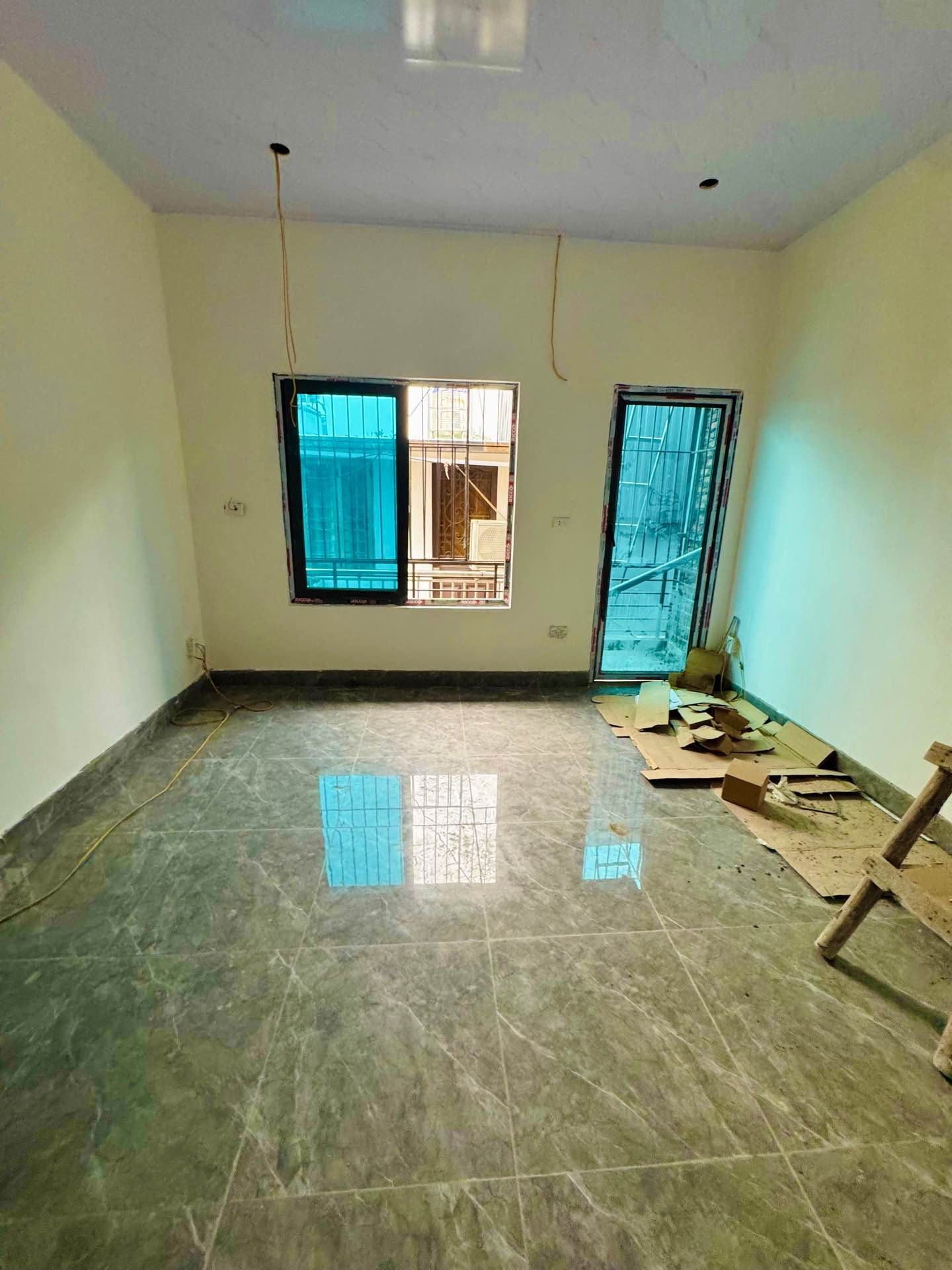 Bán nhà Tân Khai - diện tích 30m2 2 tầng - Ô tô tránh đỗ trước cổng - giá 2,35 tỷ