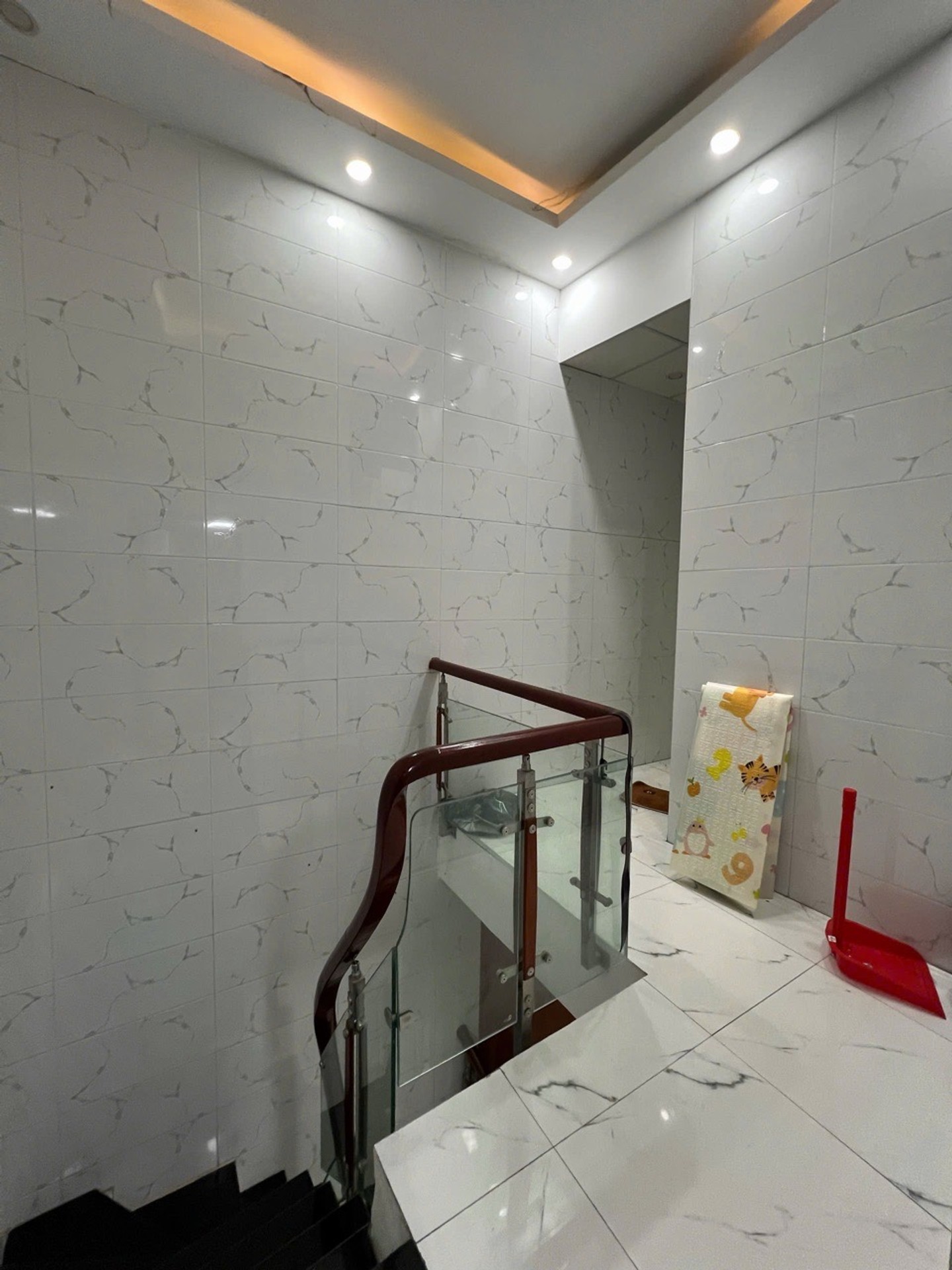 Bán nhà Vĩnh Hưng - diện tích 39m2 2 tầng - ô tô tránh 15m - giá 4,2 tỷ