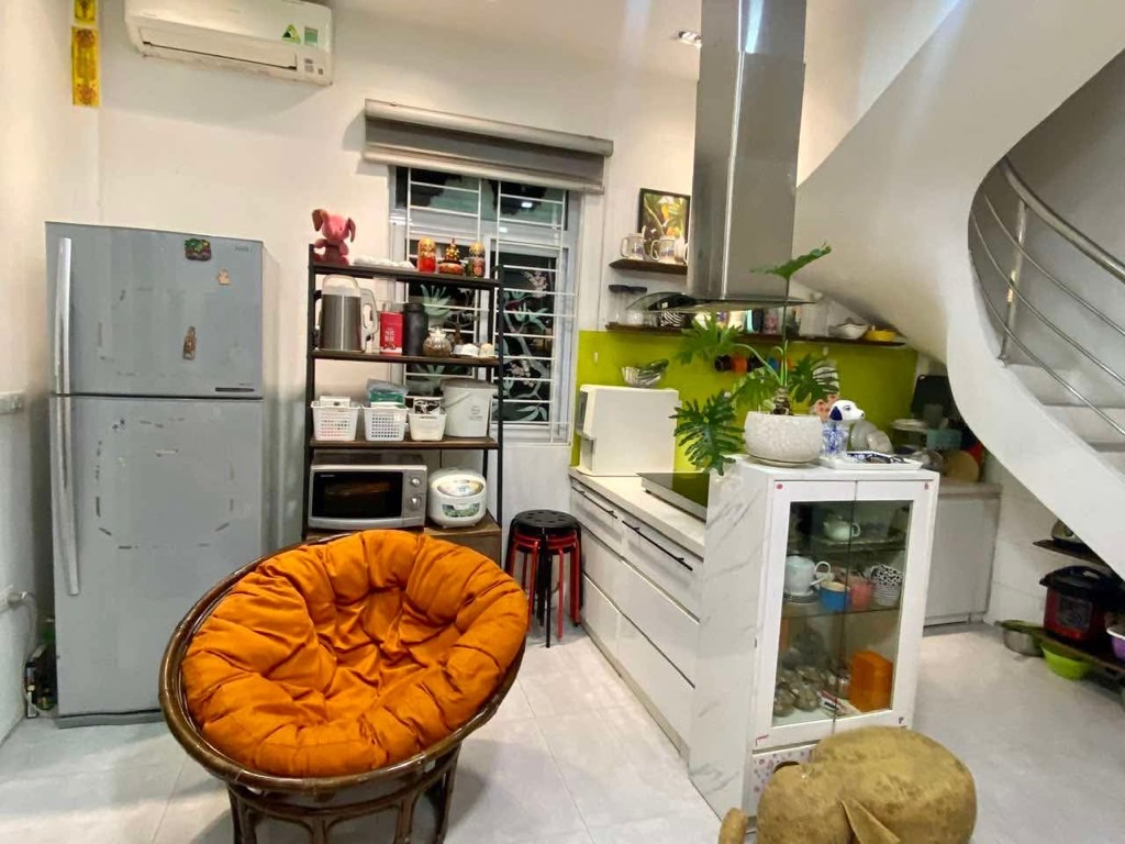 Bán nhà Đại La - diện tích 61m2 3 tầng - Ngõ thông, thoáng - giá 8,5 tỷ