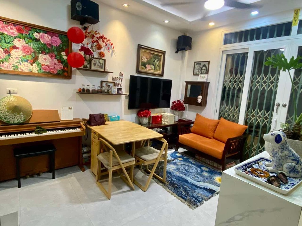 Bán nhà Đại La - diện tích 61m2 3 tầng - Ngõ thông, thoáng - giá 8,5 tỷ