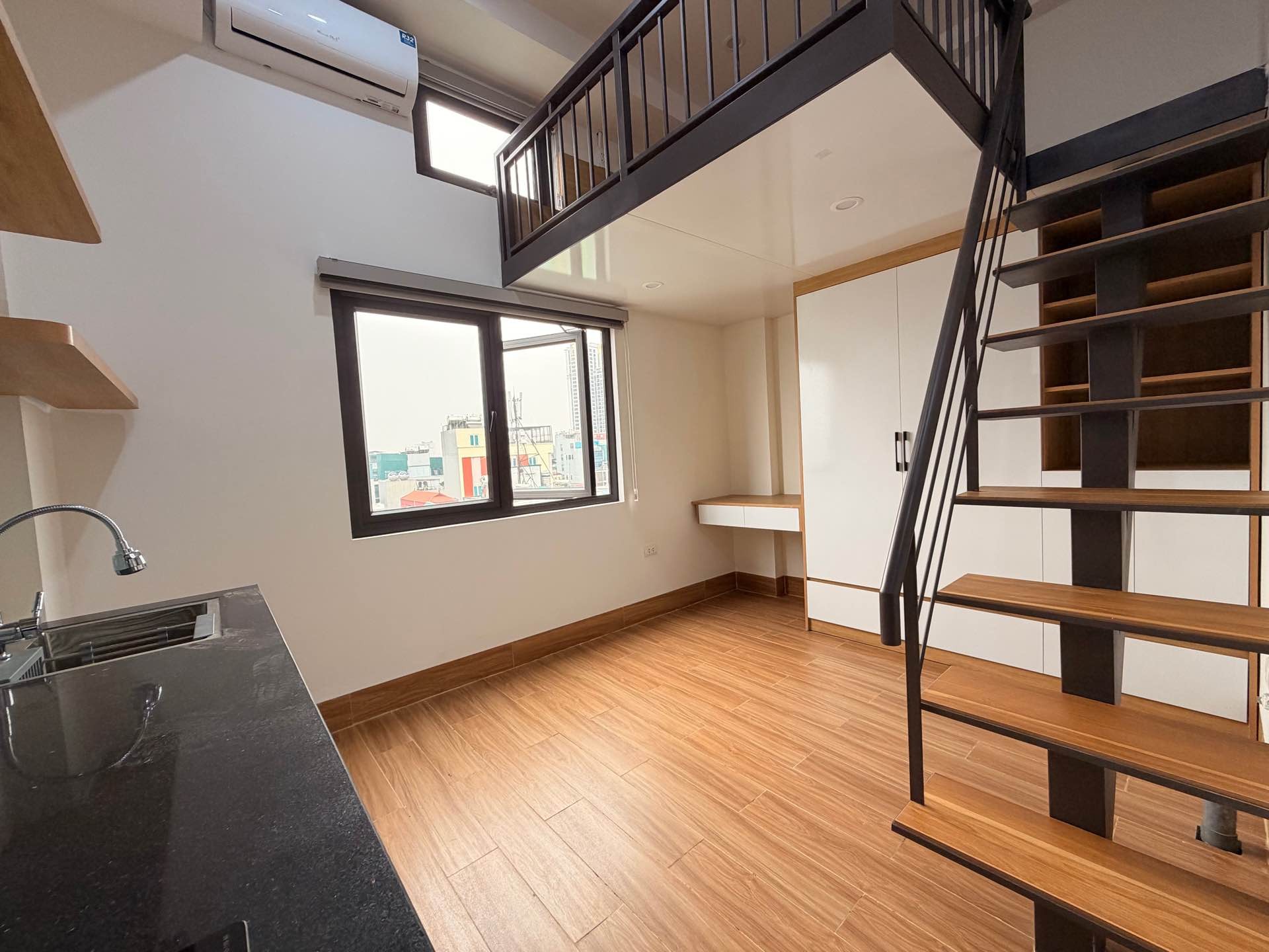 Bán nhà Ngõ 1 ô tô Khương Đình - diện tích 113m2 7 tầng - Ô TÔ ĐỖ CỬA - giá 28,6 tỷ