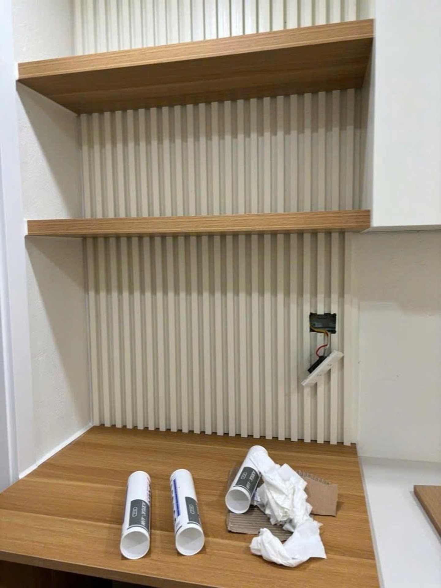 Bán nhà Nguyên Hồng - diện tích 120m2 2 tầng - Ô TÔ CHẠY VÒNG QUANH NHÀ - giá 5,5 tỷ