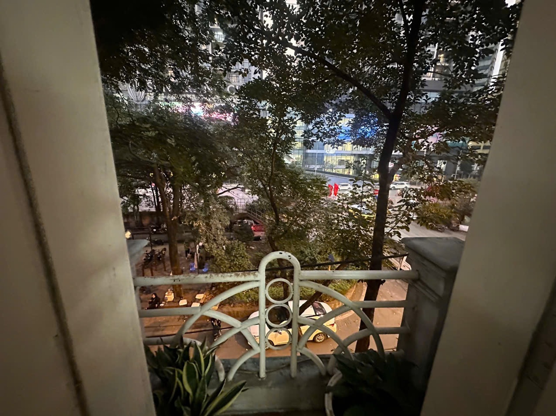 Bán nhà Đầm Trấu - diện tích 50m2 5 tầng - Lô góc 2 mặt thoáng - giá 40 tỷ