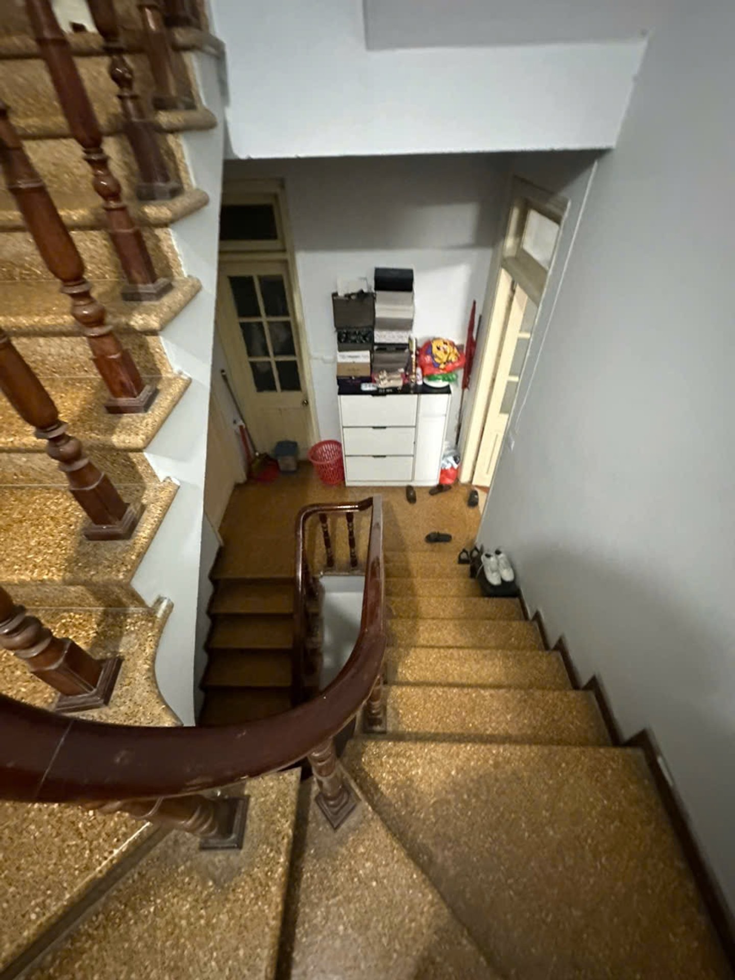 Bán nhà Đầm Trấu - diện tích 50m2 5 tầng - Lô góc 2 mặt thoáng - giá 40 tỷ