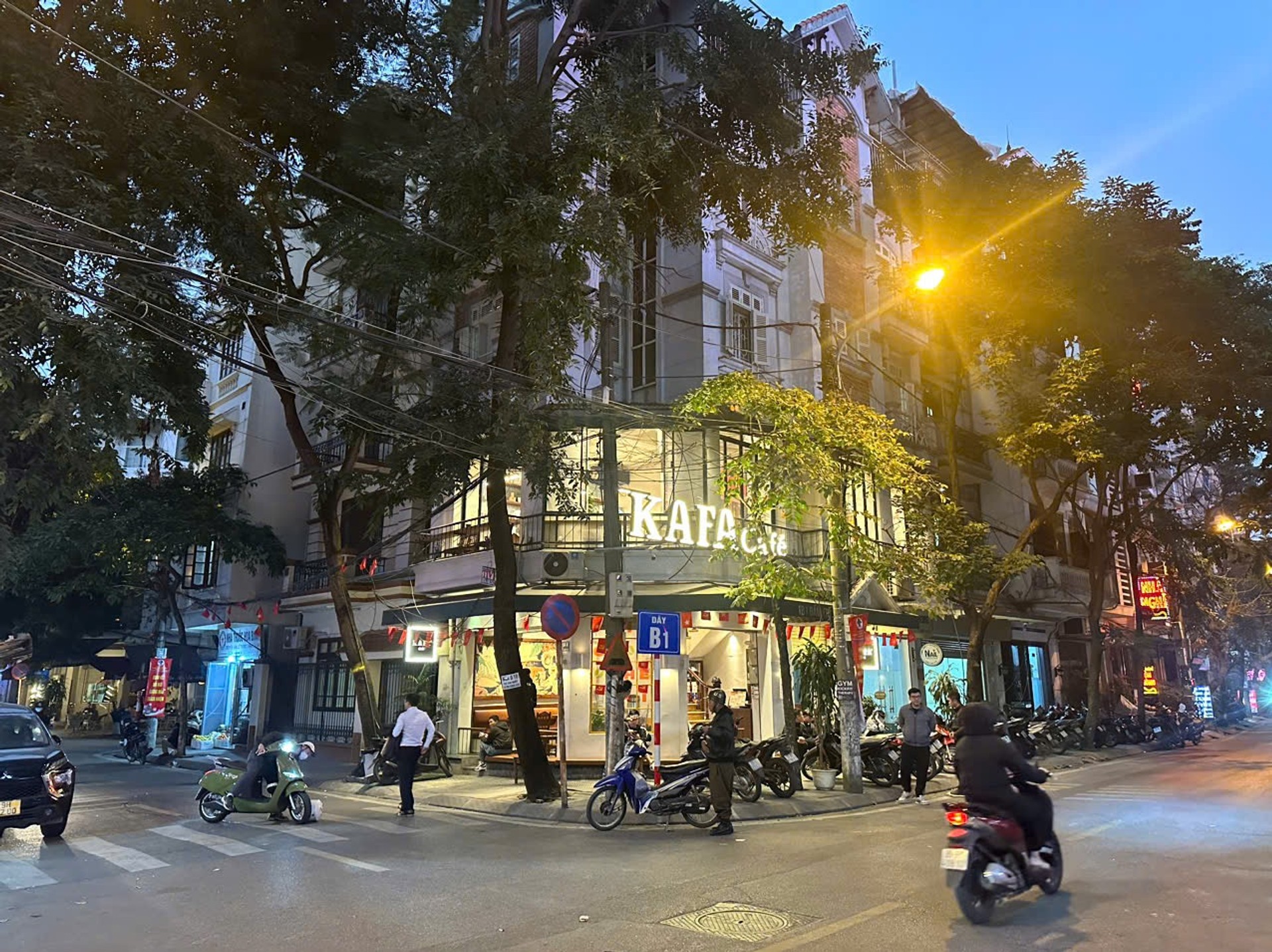 Bán nhà Đầm Trấu - diện tích 50m2 5 tầng - Lô góc 2 mặt thoáng - giá 40 tỷ