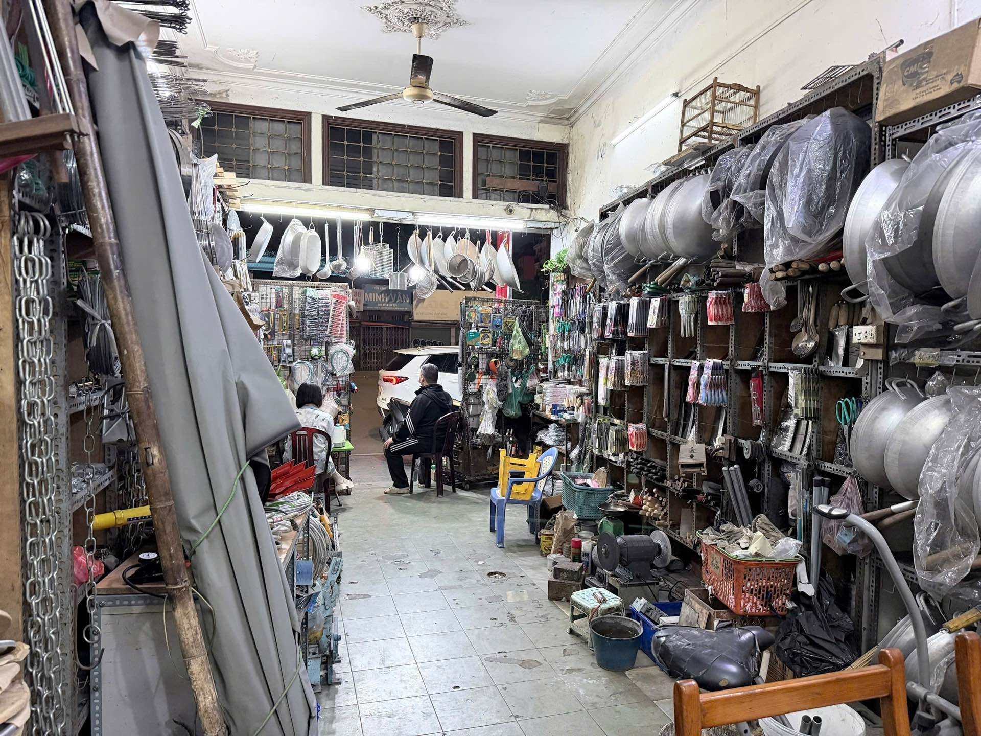 Bán nhà Nguyễn Khuyến - diện tích 85m2 4 tầng - Mặt phố đoạn đẹp nhất, kinh doanh sầm uất - giá 46,8 tỷ