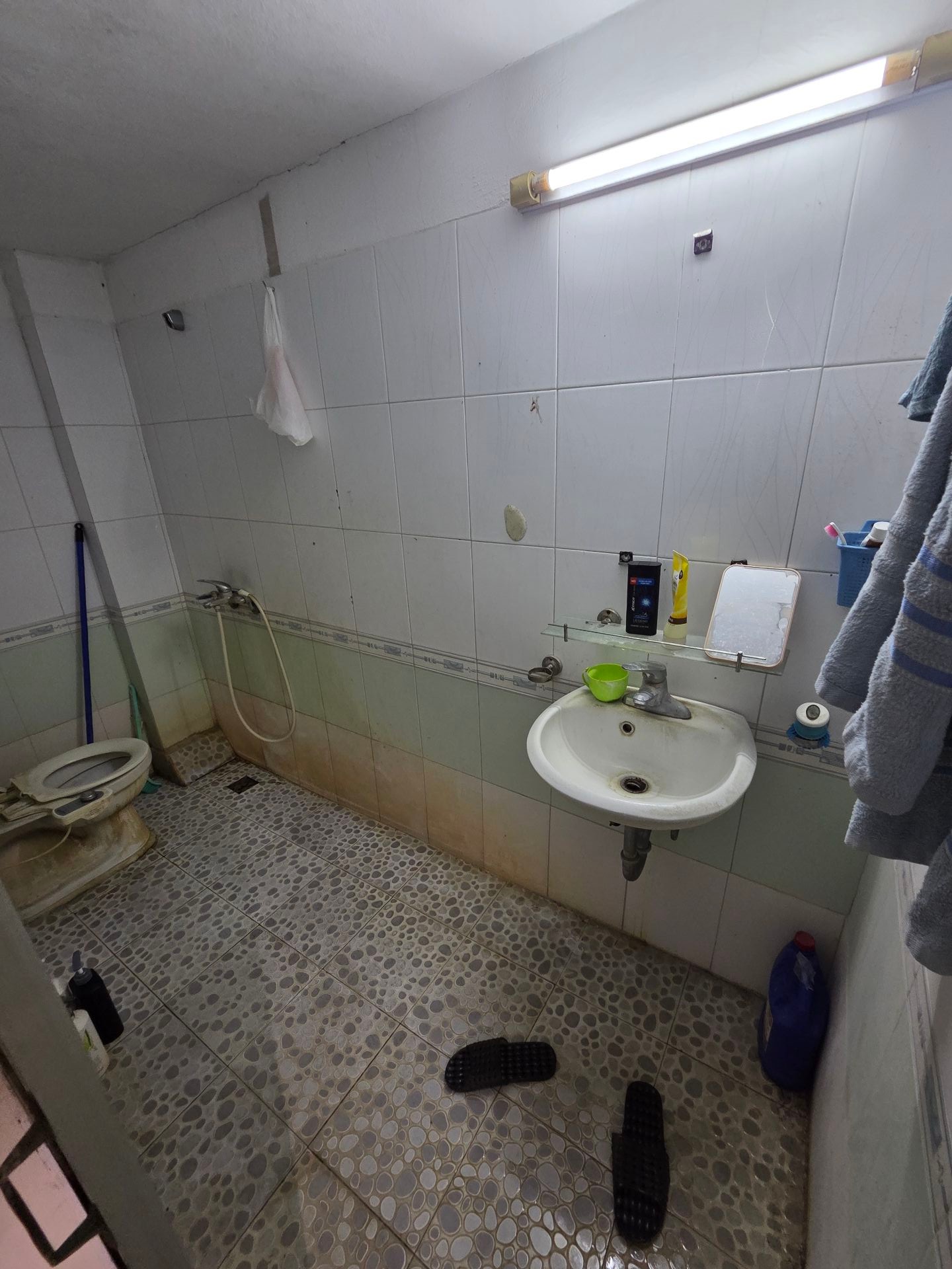 Bán nhà Minh Khai - diện tích 26m2 5 tầng - ngõ rộng - giá 8,3 tỷ