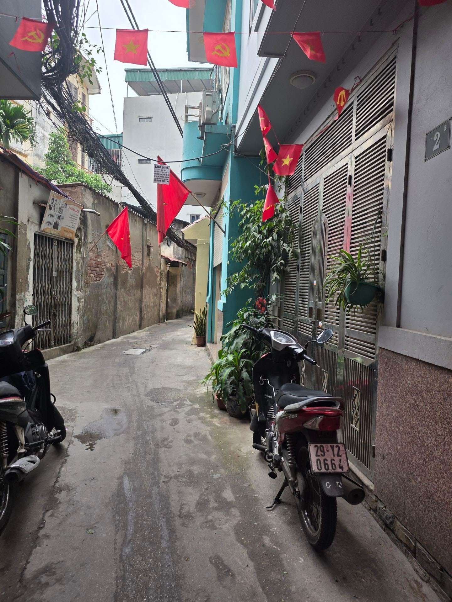Bán nhà Minh Khai - diện tích 26m2 5 tầng - ngõ rộng - giá 8,3 tỷ