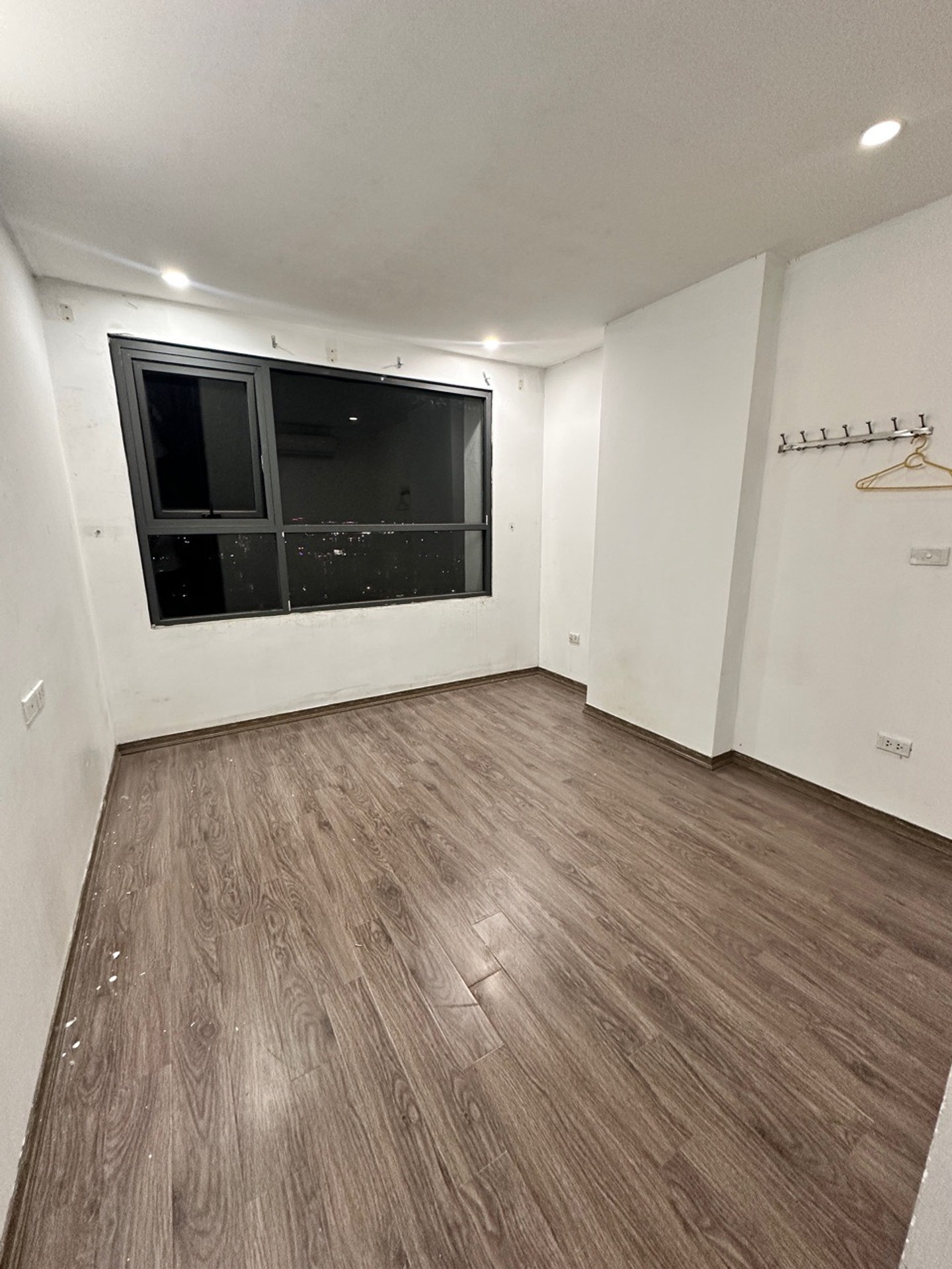 Bán nhà Tam Trinh - diện tích 68m2 35 tầng - Chung cư Helios Tower - giá 6,5 tỷ
