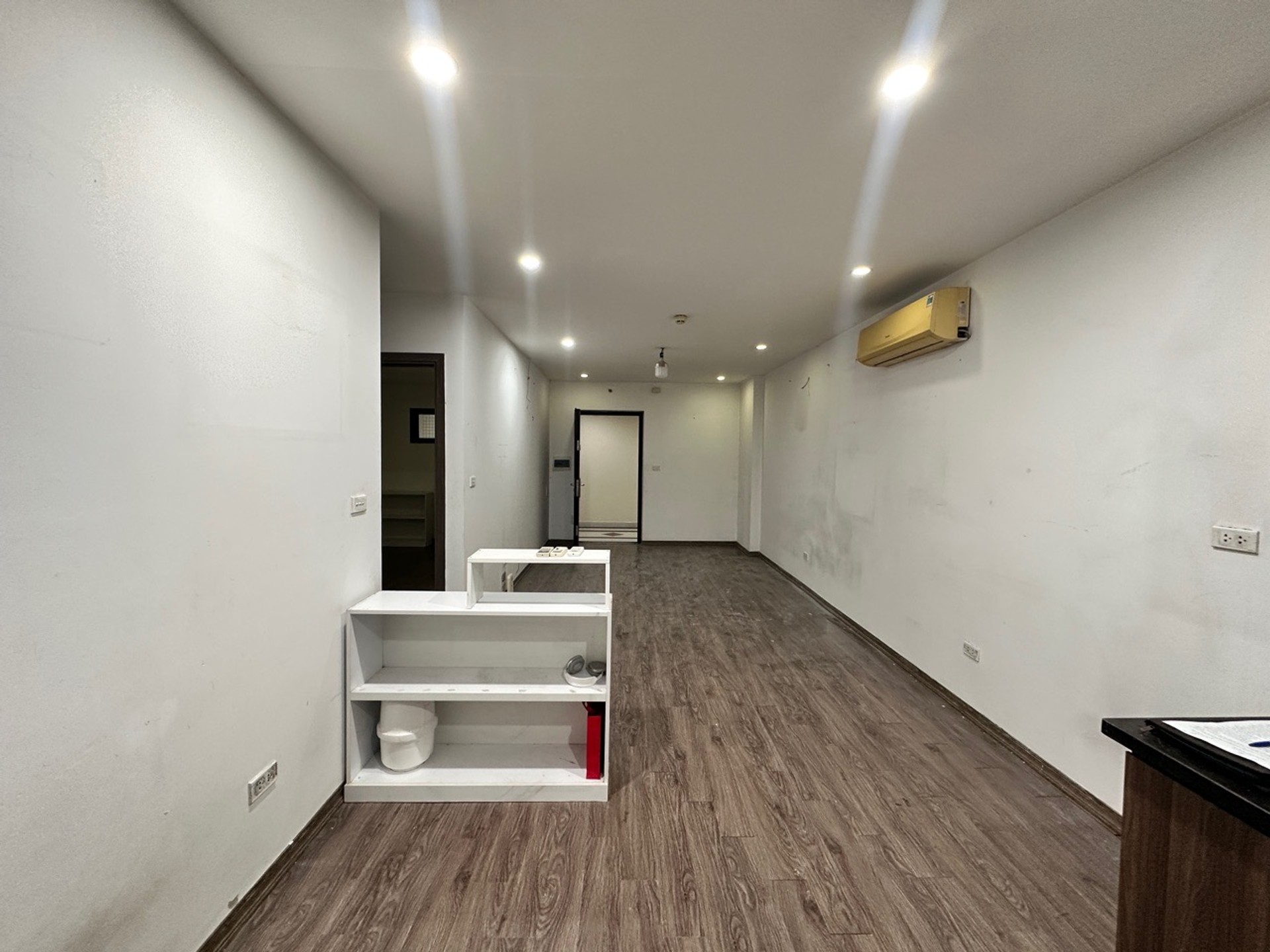 Bán nhà Tam Trinh - diện tích 68m2 35 tầng - Chung cư Helios Tower - giá 6,5 tỷ