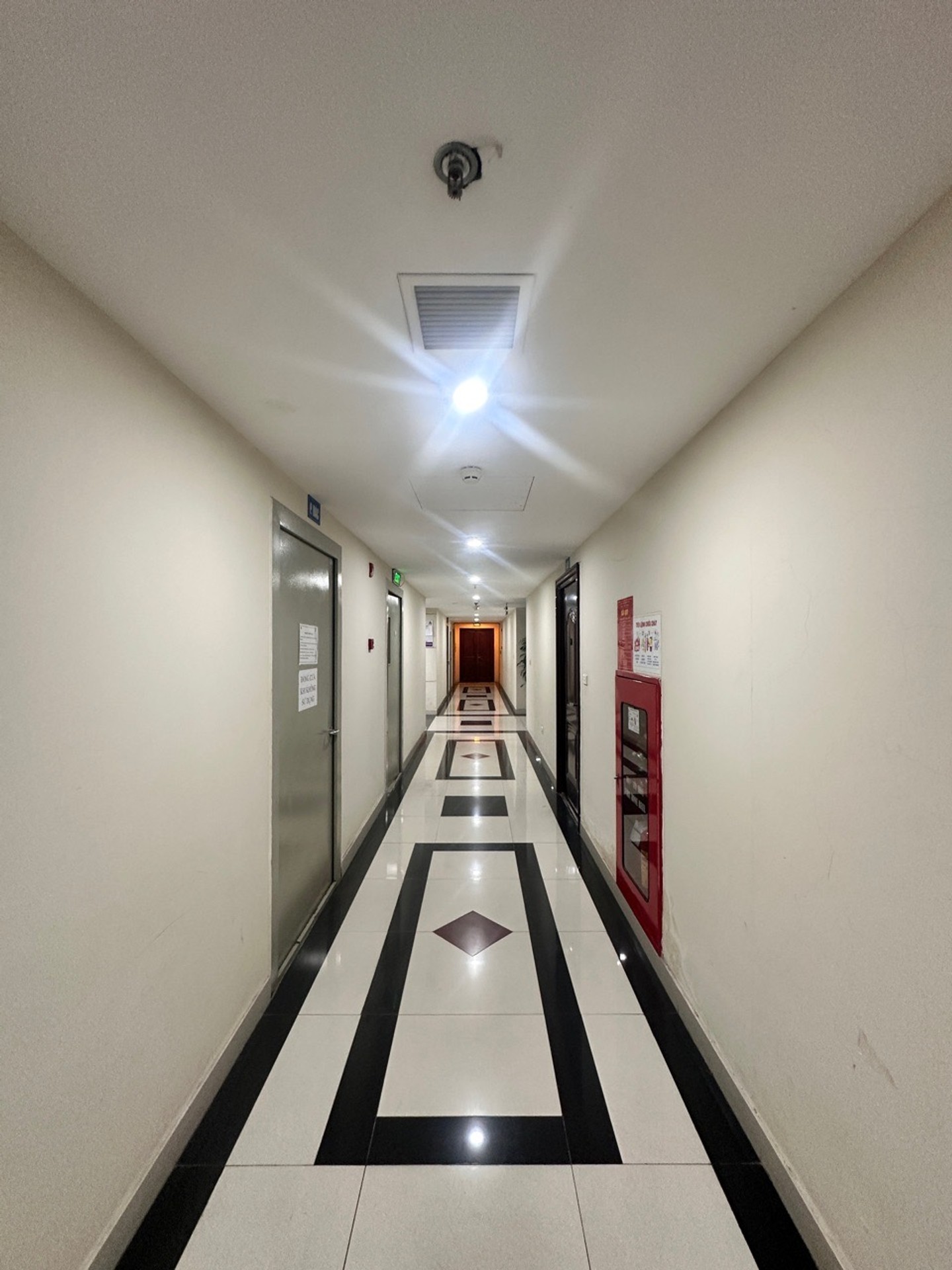 Bán nhà Tam Trinh - diện tích 68m2 35 tầng - Chung cư Helios Tower - giá 6,5 tỷ