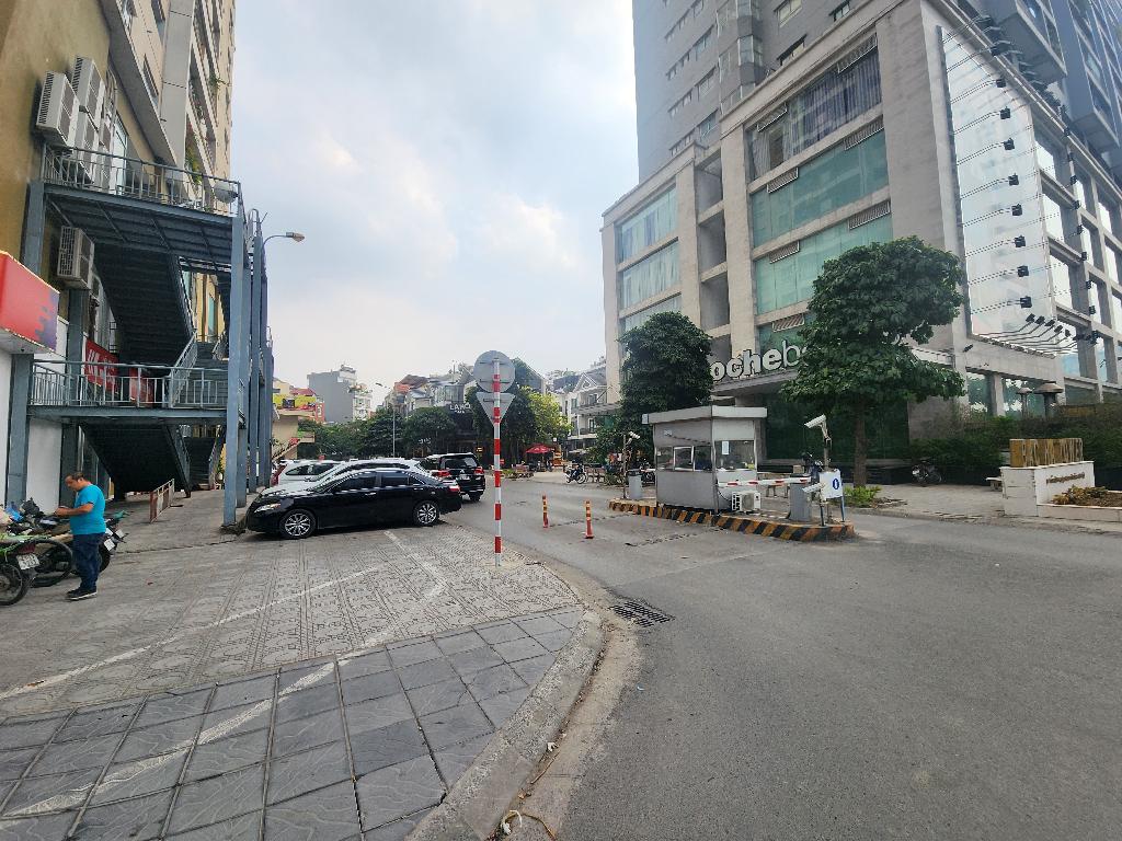 Bán nhà Tố Hữu - diện tích 294m2 3 tầng - Ô TÔ TRÁNH - giá 115 tỷ