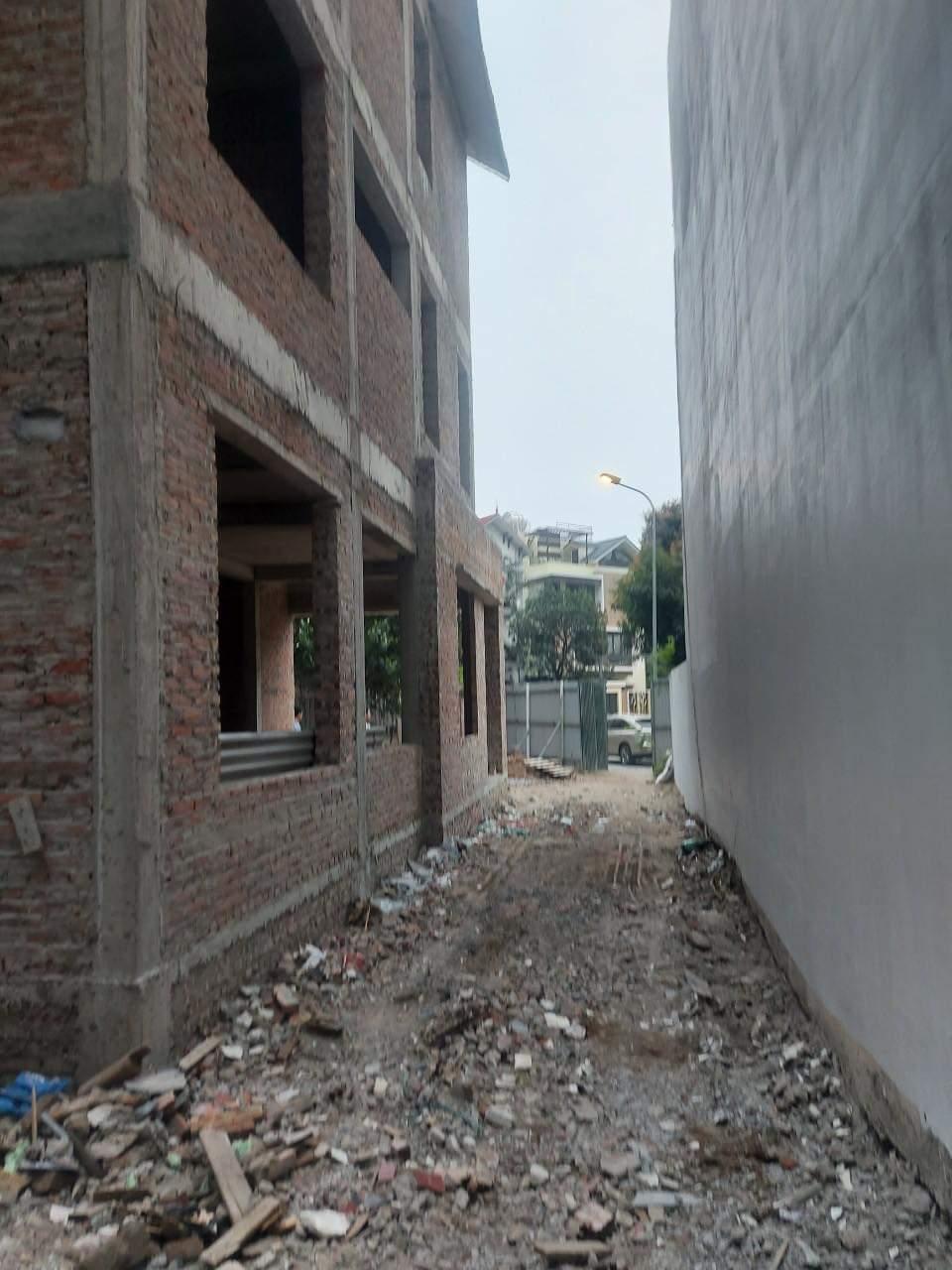 Bán nhà Tố Hữu - diện tích 294m2 3 tầng - Ô TÔ TRÁNH - giá 115 tỷ