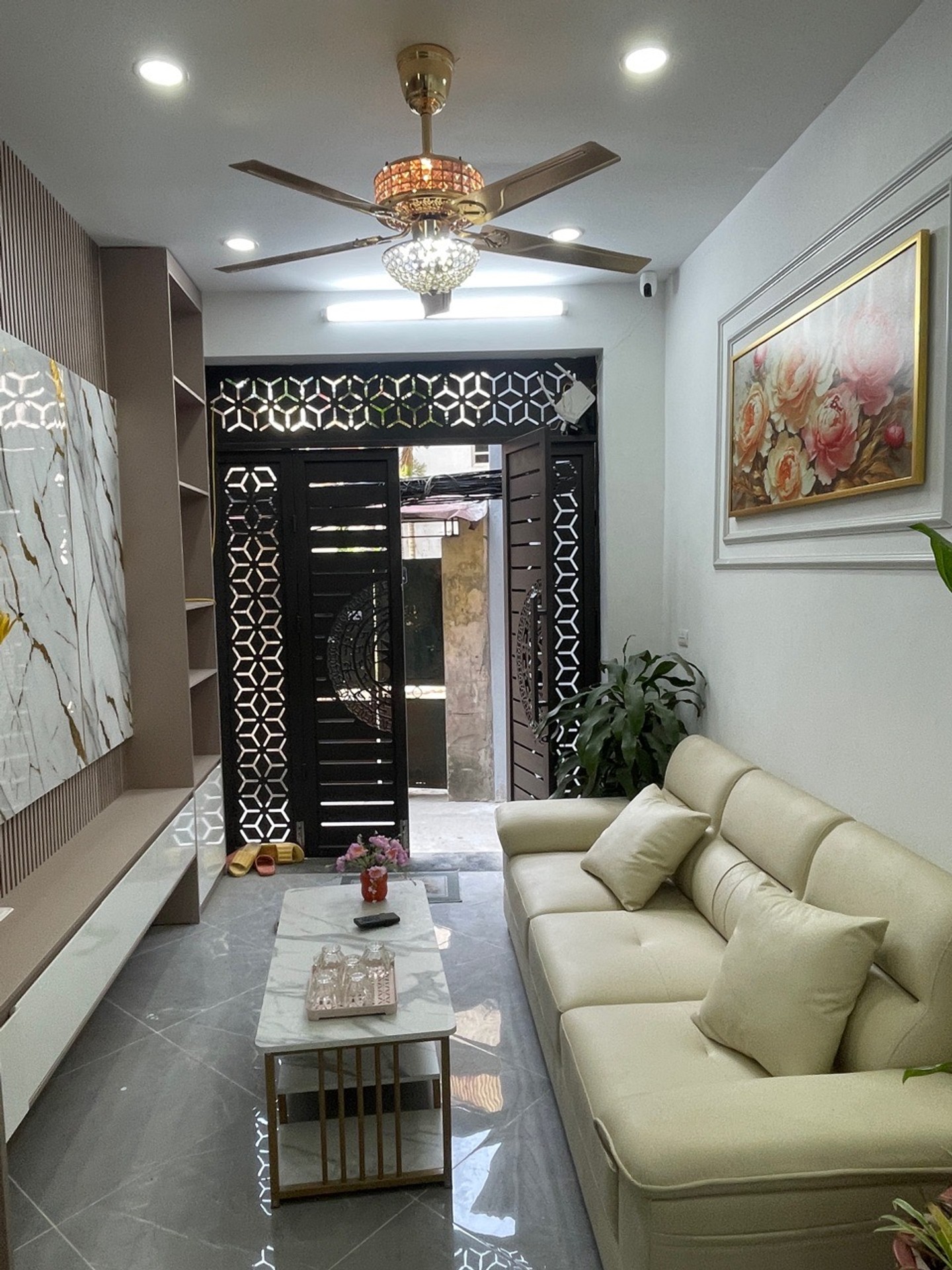 Bán nhà Minh Khai - diện tích 26m2 3 tầng - Lô góc, nhà đẹp - giá 6,45 tỷ