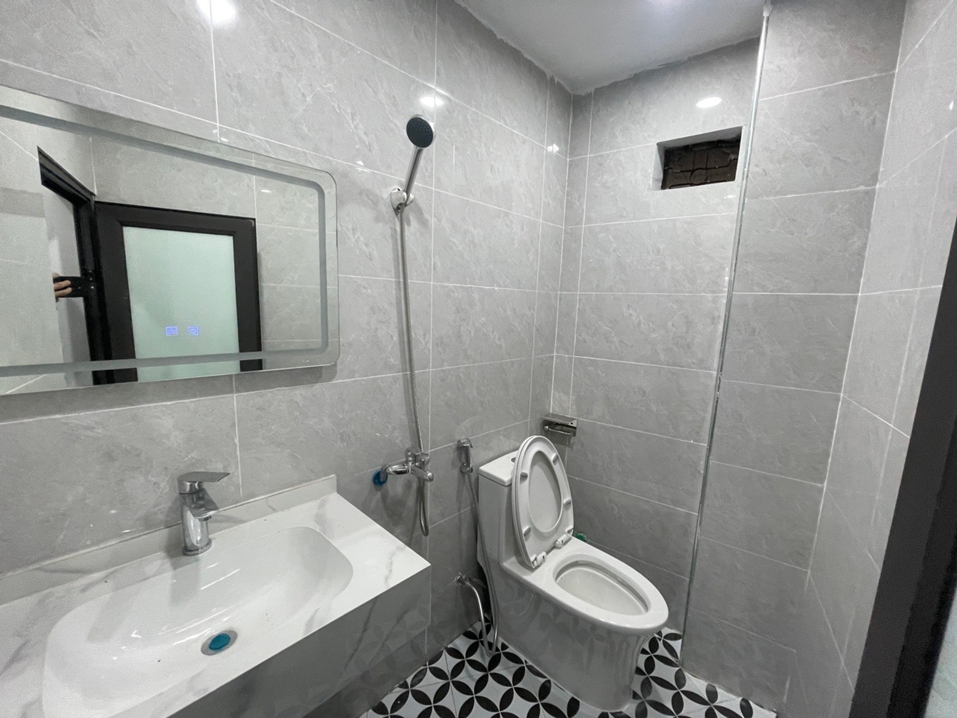 Bán nhà Minh Khai - diện tích 26m2 3 tầng - Lô góc, nhà đẹp - giá 6,45 tỷ