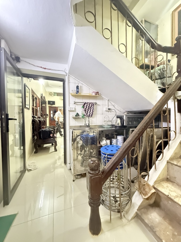 Bán nhà Đặng Tiến Đông - diện tích 95m2 3 tầng - Đang cập nhật - giá 25,5 tỷ