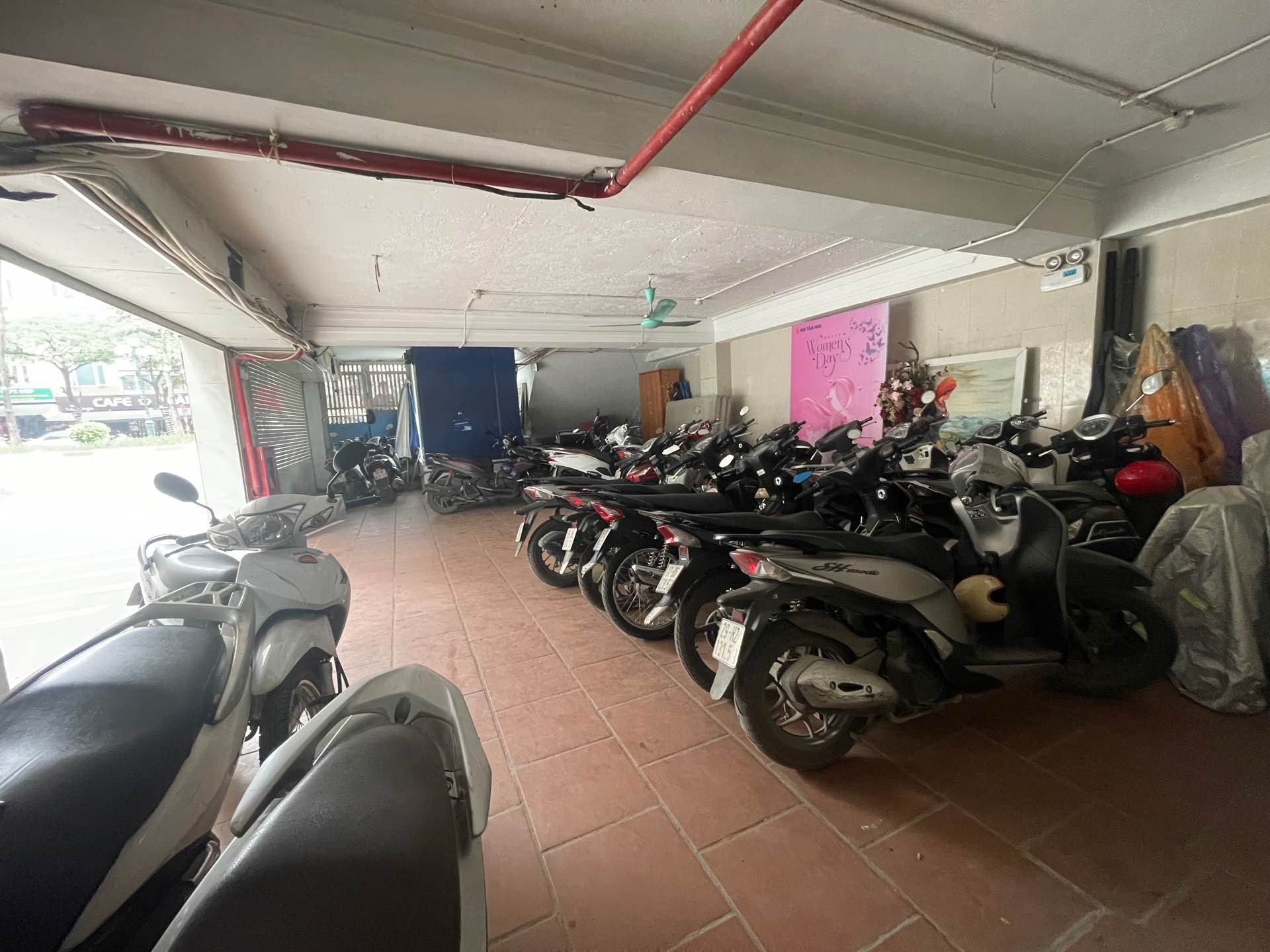 Bán nhà Tân Mai - diện tích 102m2 9 tầng - Lô góc 3 mặt thoáng - giá 102 tỷ