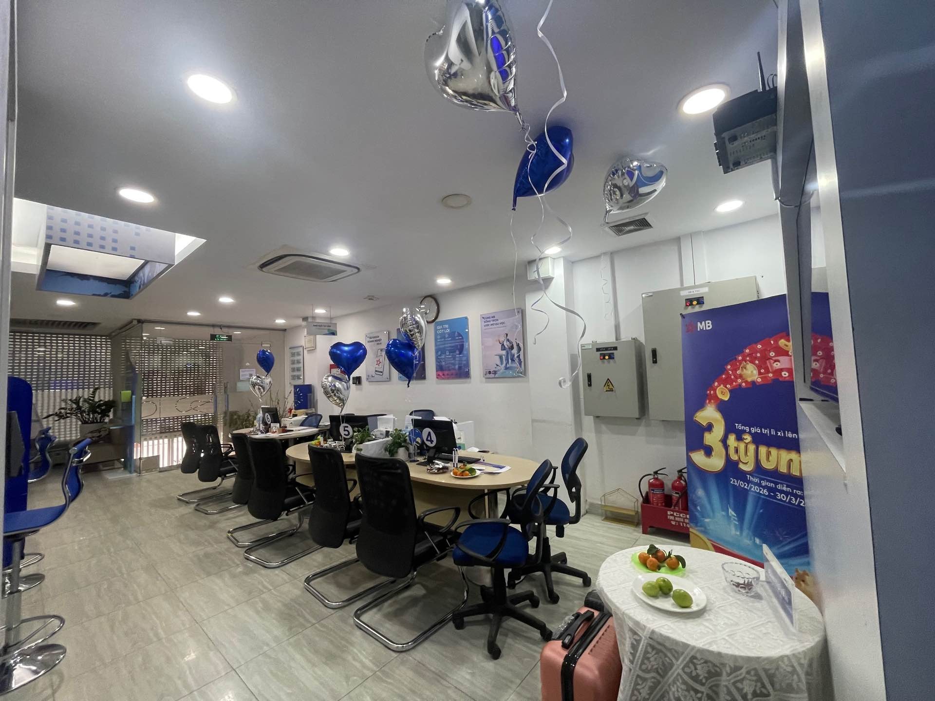 Bán nhà Tân Mai - diện tích 102m2 9 tầng - Lô góc 3 mặt thoáng - giá 102 tỷ