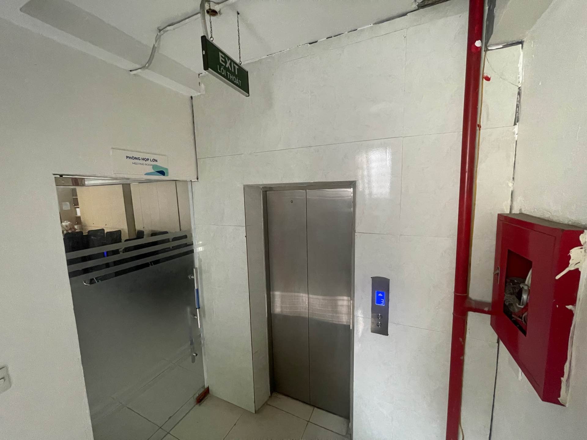 Bán nhà Tân Mai - diện tích 102m2 9 tầng - Lô góc 3 mặt thoáng - giá 102 tỷ