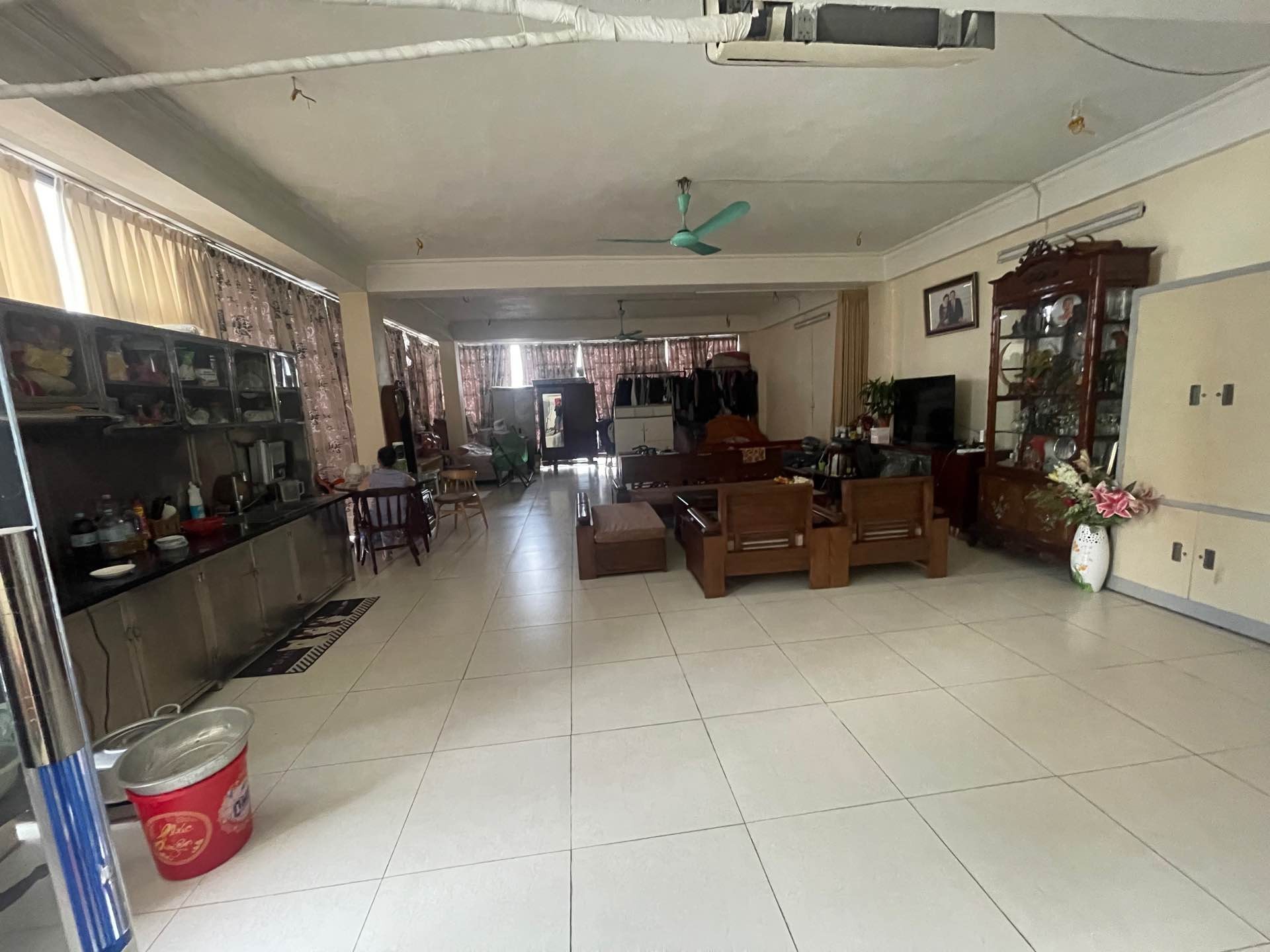 Bán nhà Tân Mai - diện tích 102m2 9 tầng - Lô góc 3 mặt thoáng - giá 102 tỷ