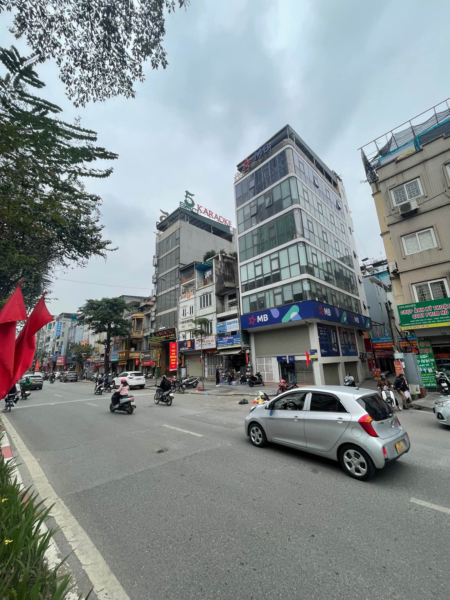 Bán nhà Tân Mai - diện tích 102m2 9 tầng - Lô góc 3 mặt thoáng - giá 102 tỷ