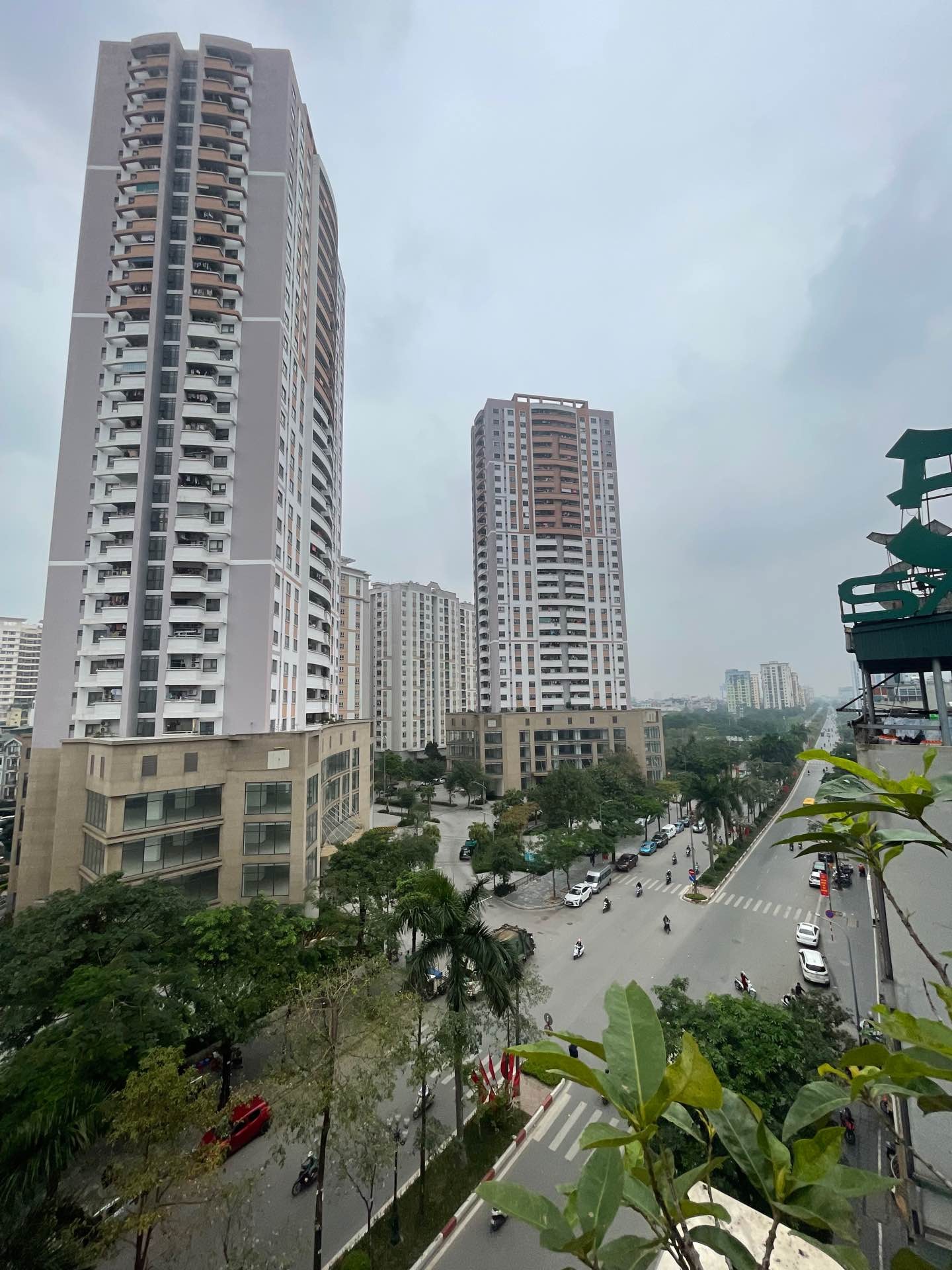 Bán nhà Tân Mai - diện tích 102m2 9 tầng - Lô góc 3 mặt thoáng - giá 102 tỷ