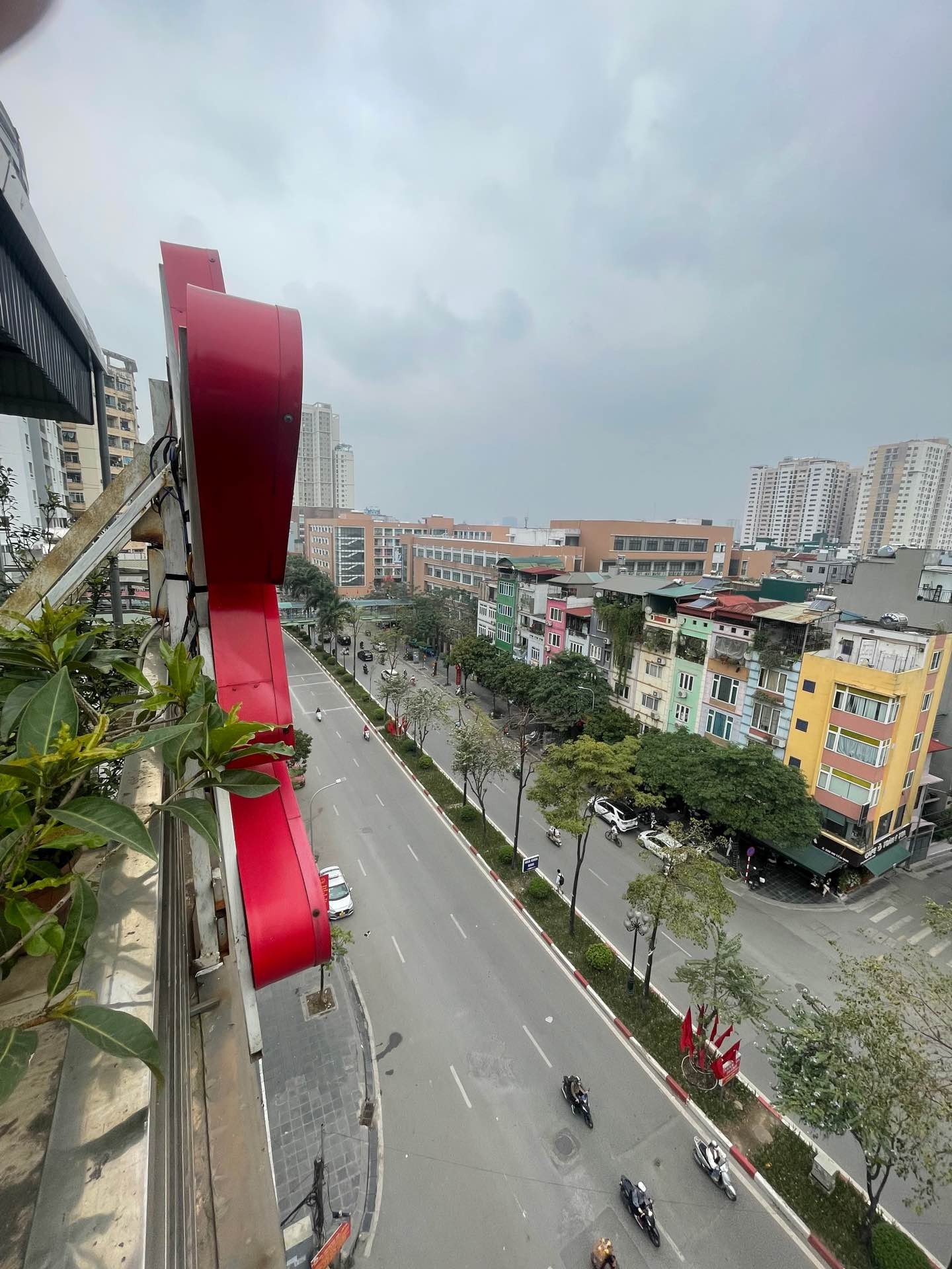 Bán nhà Tân Mai - diện tích 102m2 9 tầng - Lô góc 3 mặt thoáng - giá 102 tỷ