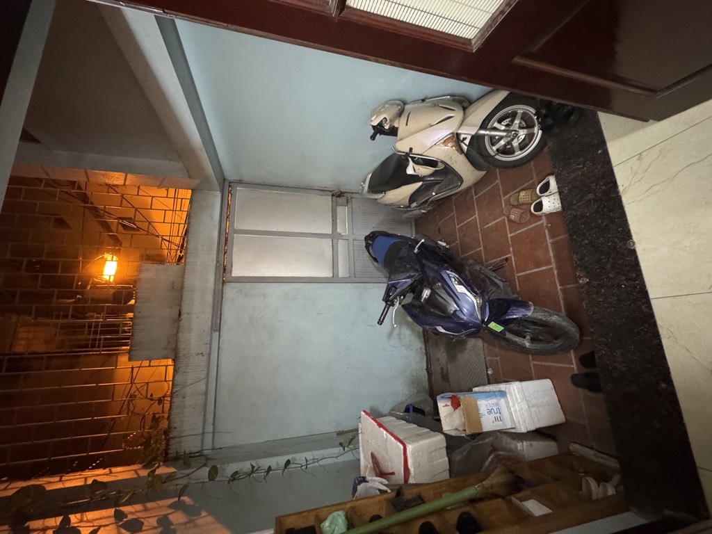 Bán nhà Hoàng Mai - diện tích 32m2 5 tầng - Đầu ngõ 169 Hoàng Mai - giá 7,25 tỷ