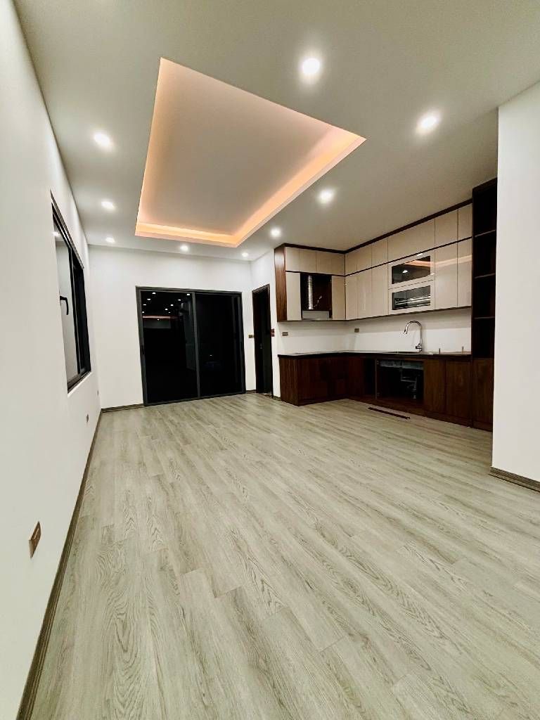 Bán nhà Ngõ 3 ô tô tránh - diện tích 85m2 7 tầng - Lô góc 3 mặt thoáng - giá 32,8 tỷ