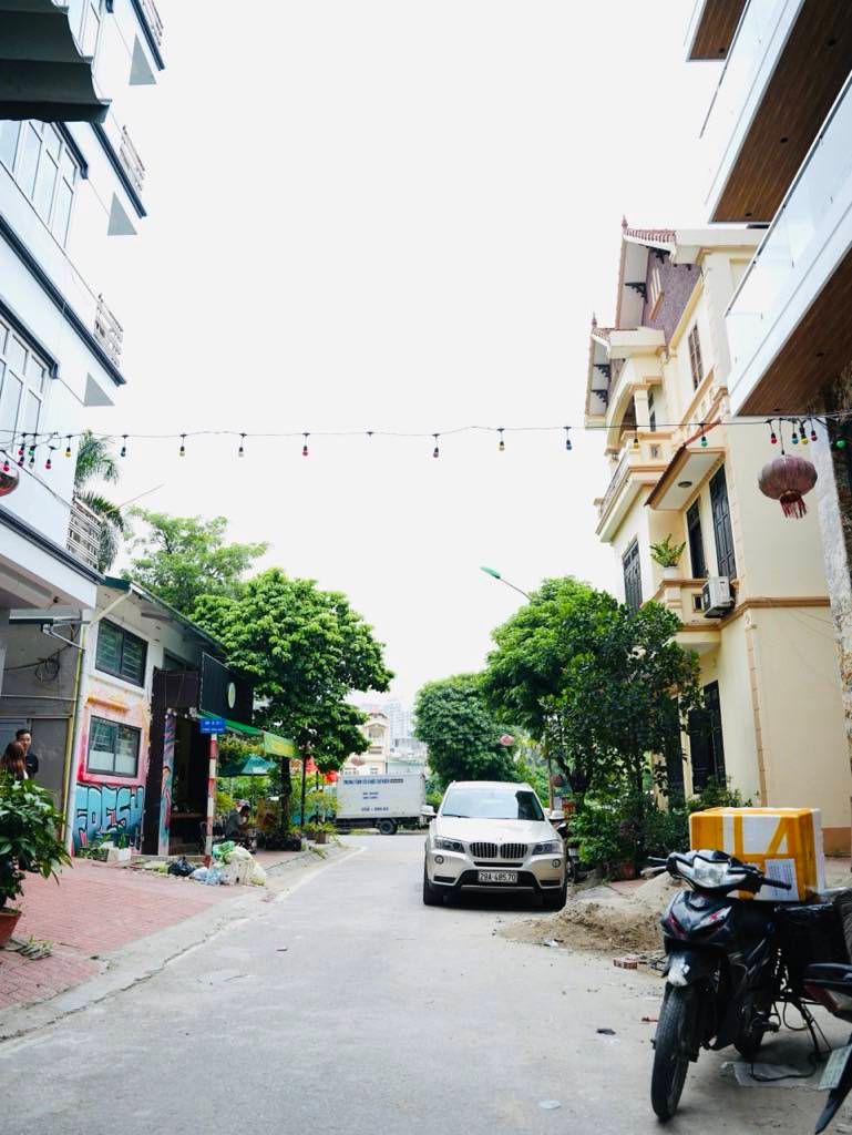 Bán nhà Ngõ 3 ô tô tránh - diện tích 85m2 7 tầng - Lô góc 3 mặt thoáng - giá 32,8 tỷ