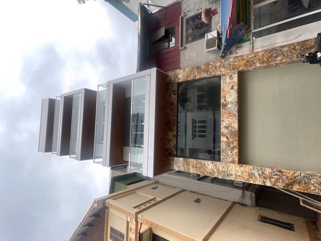 Bán nhà Ngõ 3 ô tô tránh - diện tích 85m2 7 tầng - Lô góc 3 mặt thoáng - giá 32,8 tỷ