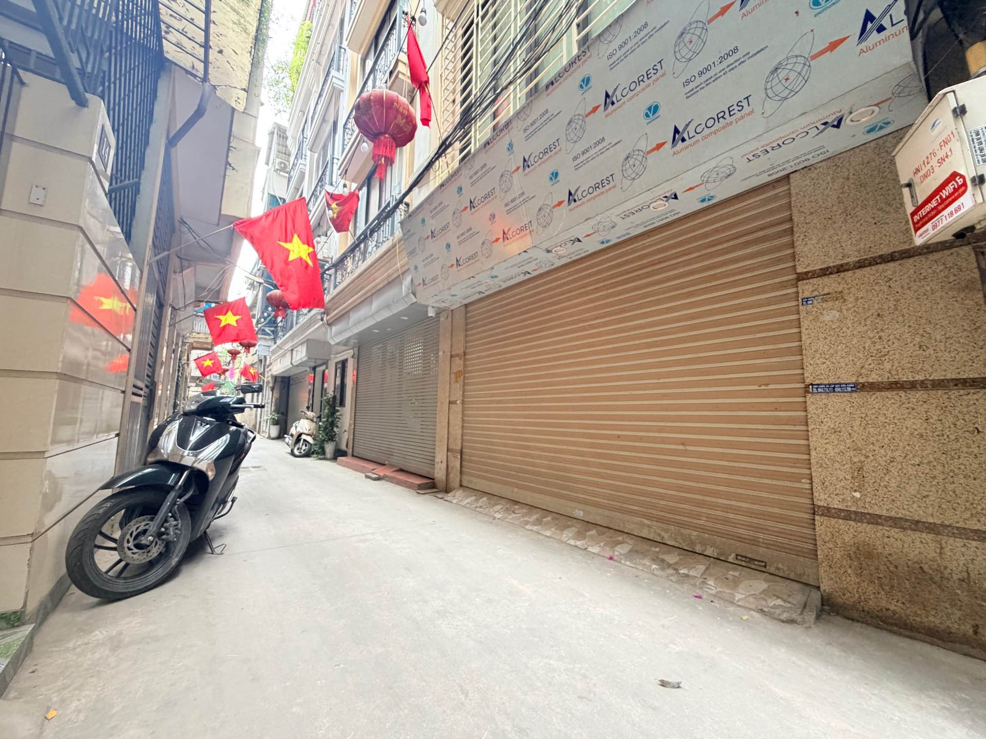 Bán nhà Bạch Đằng - diện tích 40m2 6 tầng - Ô TÔ VÀO NHÀ - giá 12,5 tỷ