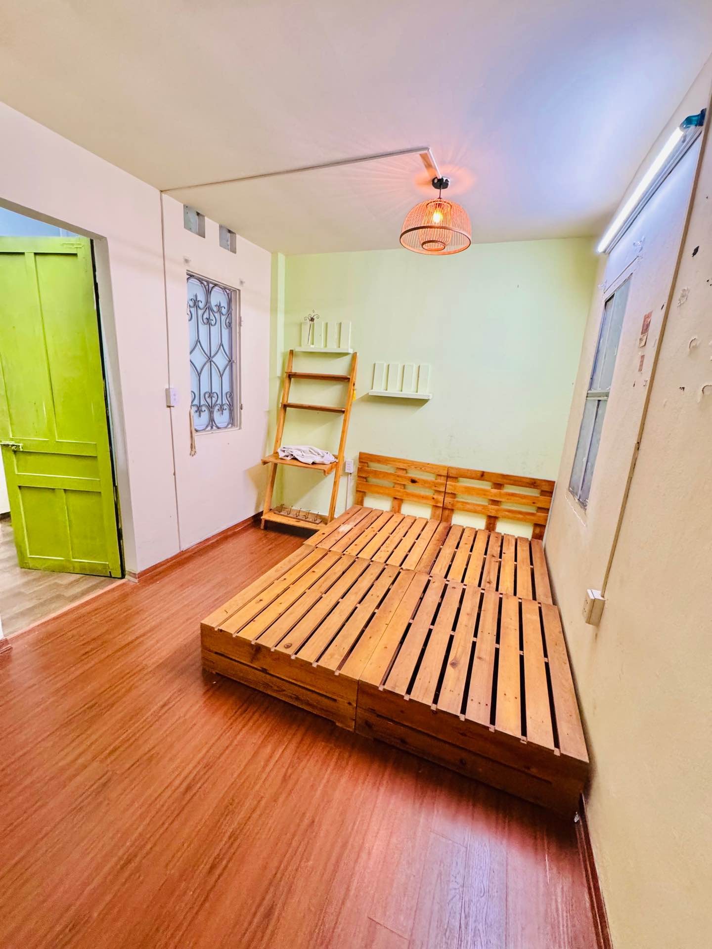 Bán nhà Thọ Lão - diện tích 40m2 4 tầng - Lô góc 3 mặt thoáng - giá 11,6 tỷ