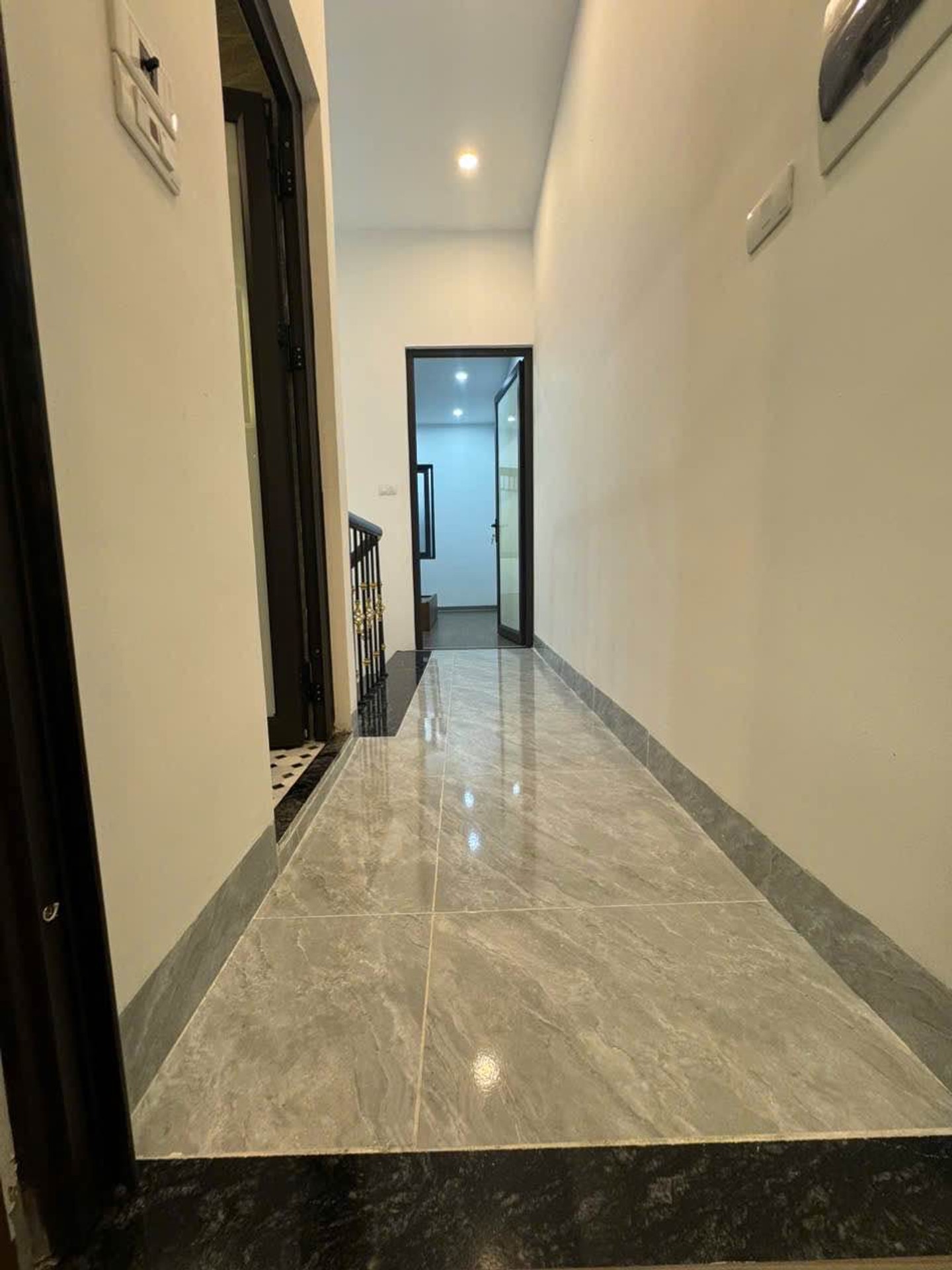 Bán nhà Định Công Hạ - diện tích 40m2 2 tầng - Nhà mới đủ nội thất - giá 2,95 tỷ