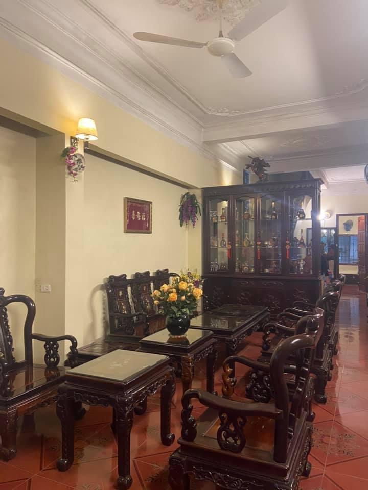 Bán nhà Bạch Đằng - diện tích 110m2 5 tầng - Gara ô tô - giá 10,8 tỷ
