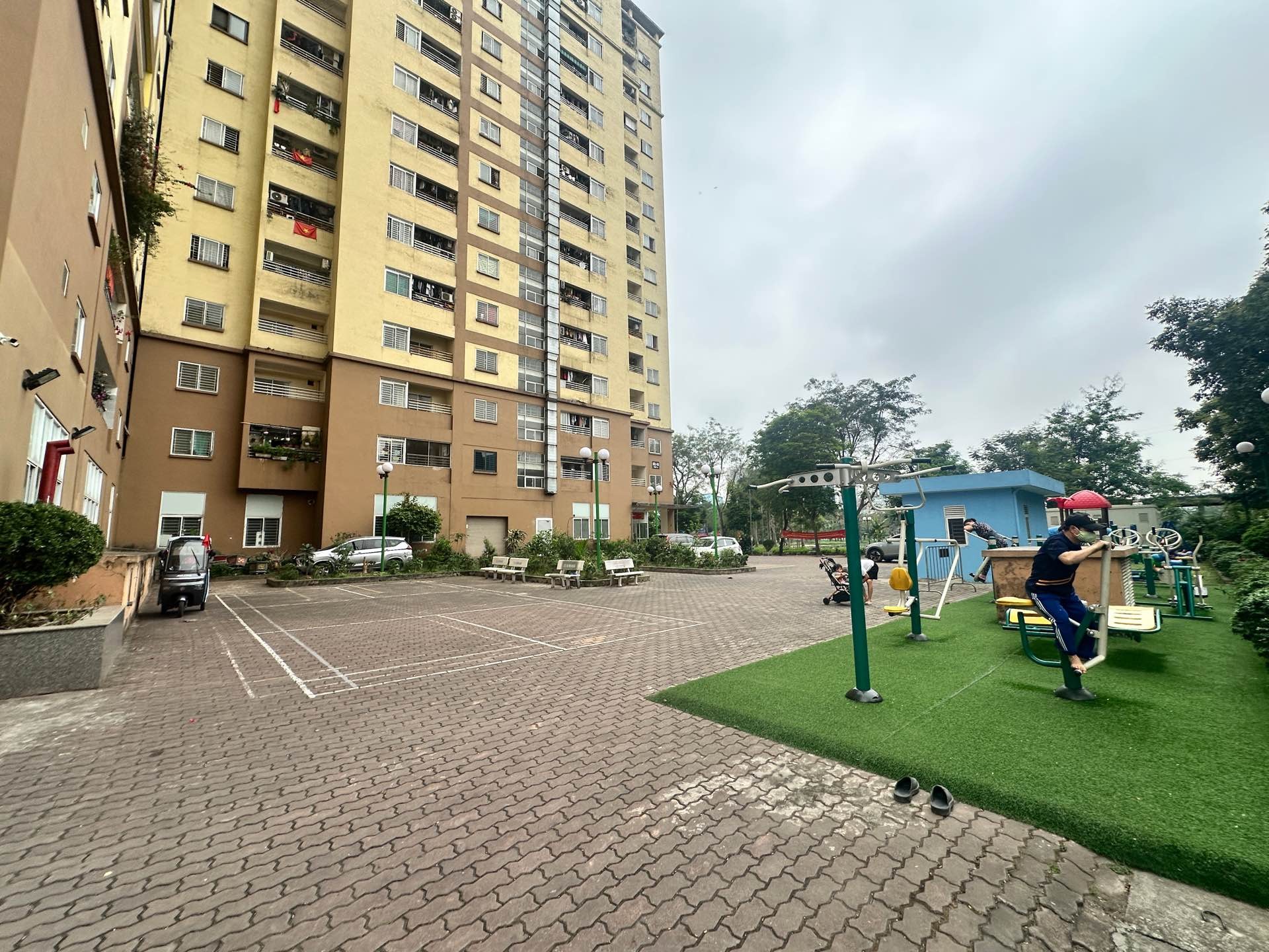 Bán nhà 1B Toà B - diện tích 77m2 3 tầng - Mặt phố ô tô tránh - giá 6 tỷ