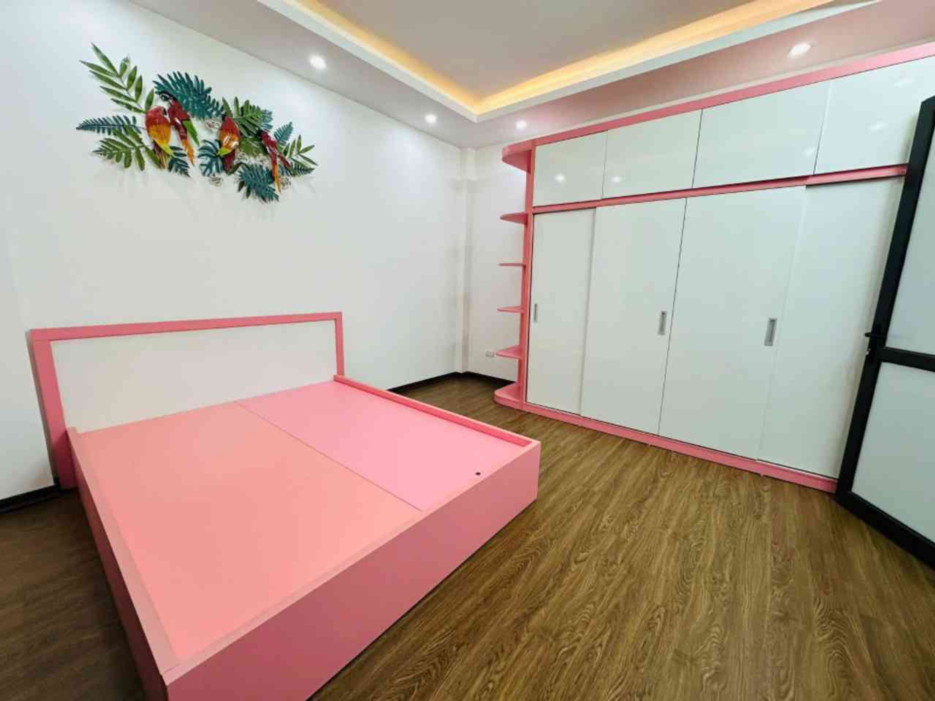 Bán nhà Hoàng Mai - diện tích 30m2 5 tầng - nhà mới đẹp - giá 7,9 tỷ