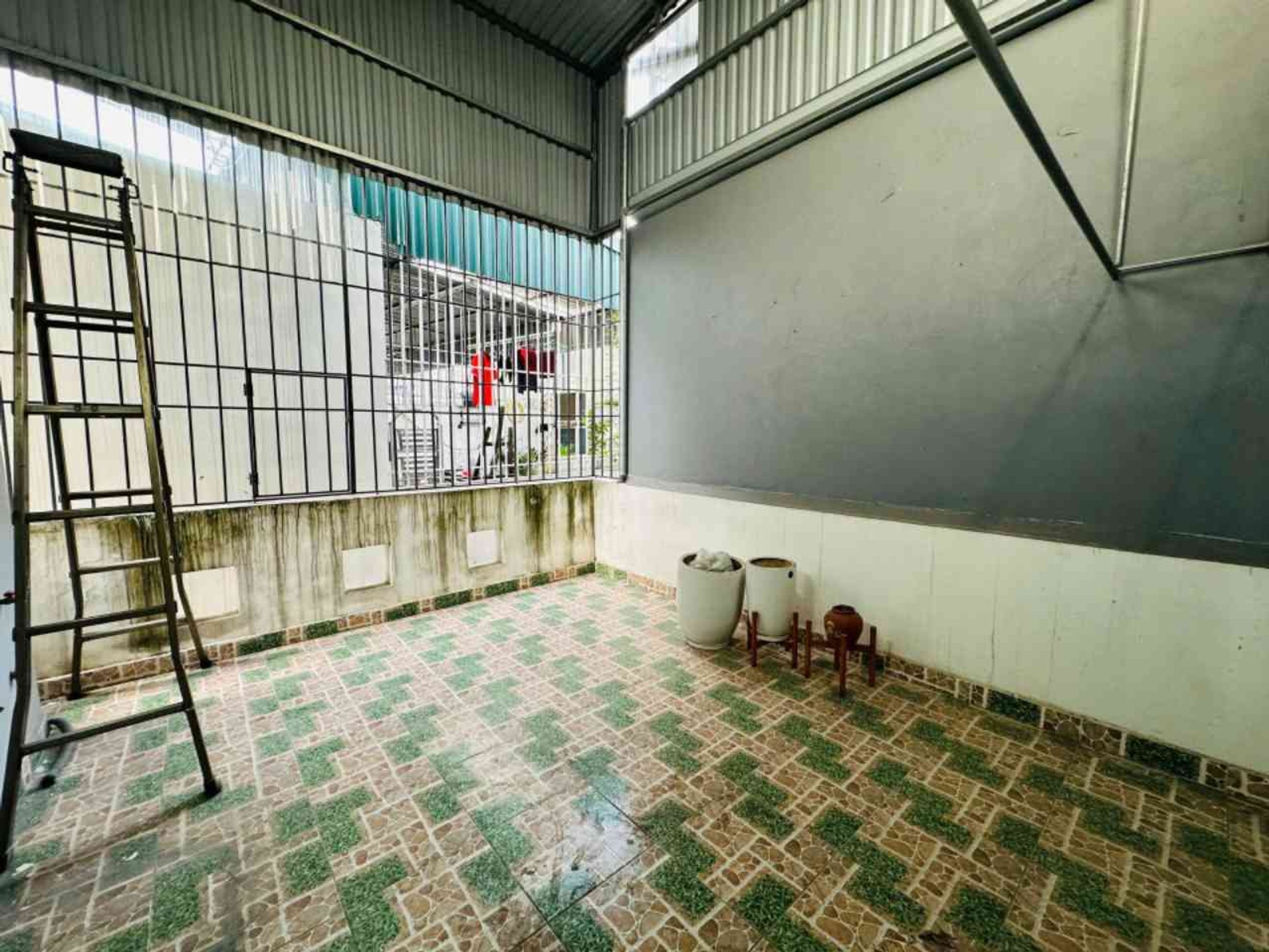 Bán nhà Hoàng Mai - diện tích 30m2 5 tầng - nhà mới đẹp - giá 7,9 tỷ