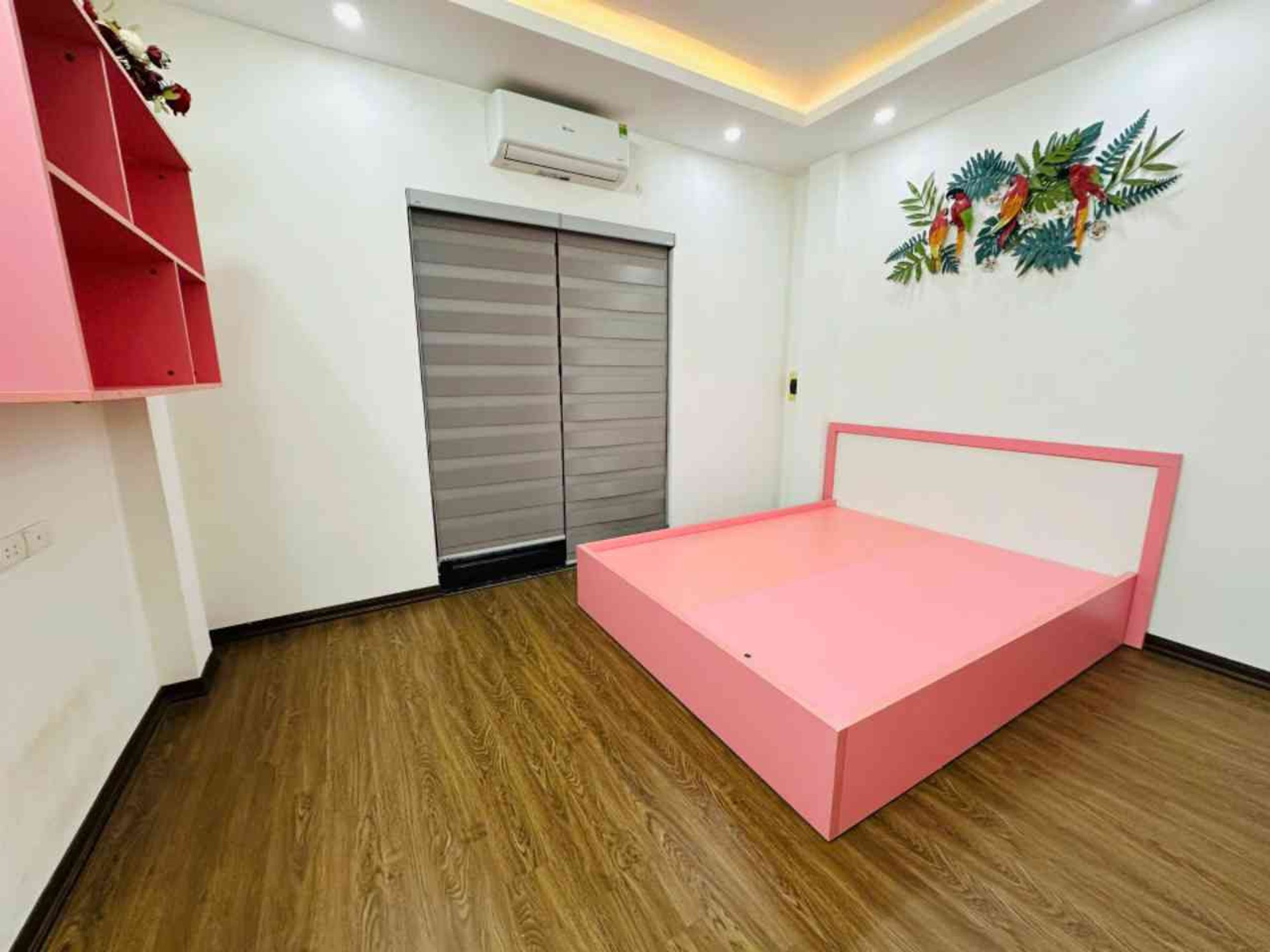 Bán nhà Hoàng Mai - diện tích 30m2 5 tầng - nhà mới đẹp - giá 7,9 tỷ