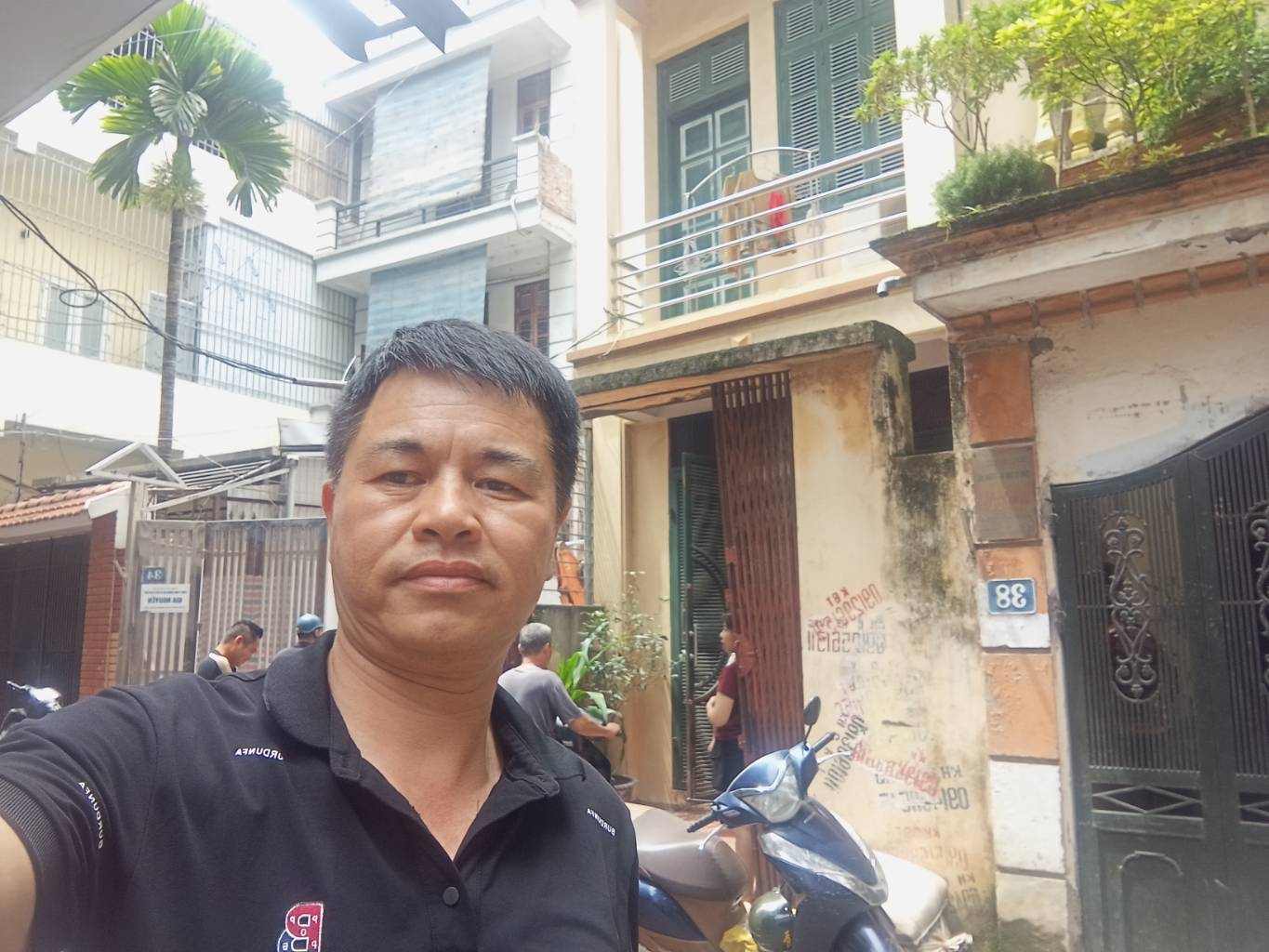 Bán nhà Lê Trọng Tấn - diện tích 76m2 3 tầng - Ô TÔ TẢI ĐỖ CỬA - giá 26,8 tỷ