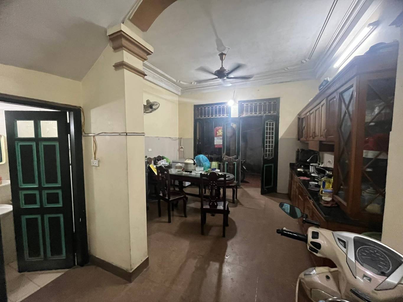 Bán nhà Lê Trọng Tấn - diện tích 76m2 3 tầng - Ô TÔ TẢI ĐỖ CỬA - giá 26,8 tỷ