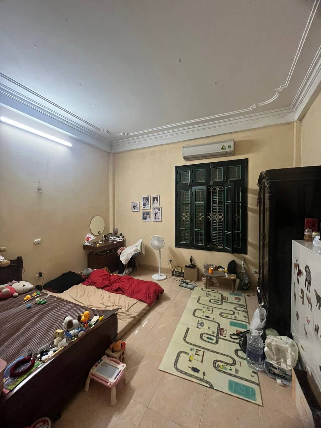 Bán nhà Lê Trọng Tấn - diện tích 76m2 3 tầng - Ô TÔ TẢI ĐỖ CỬA - giá 26,8 tỷ