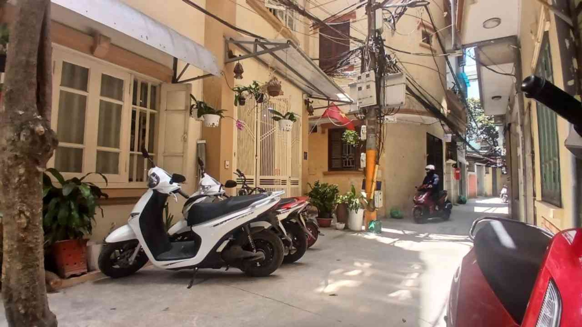 Bán nhà Đại Từ - diện tích 30m2 5 tầng - Lô góc 2 thoáng - giá 8,4 tỷ