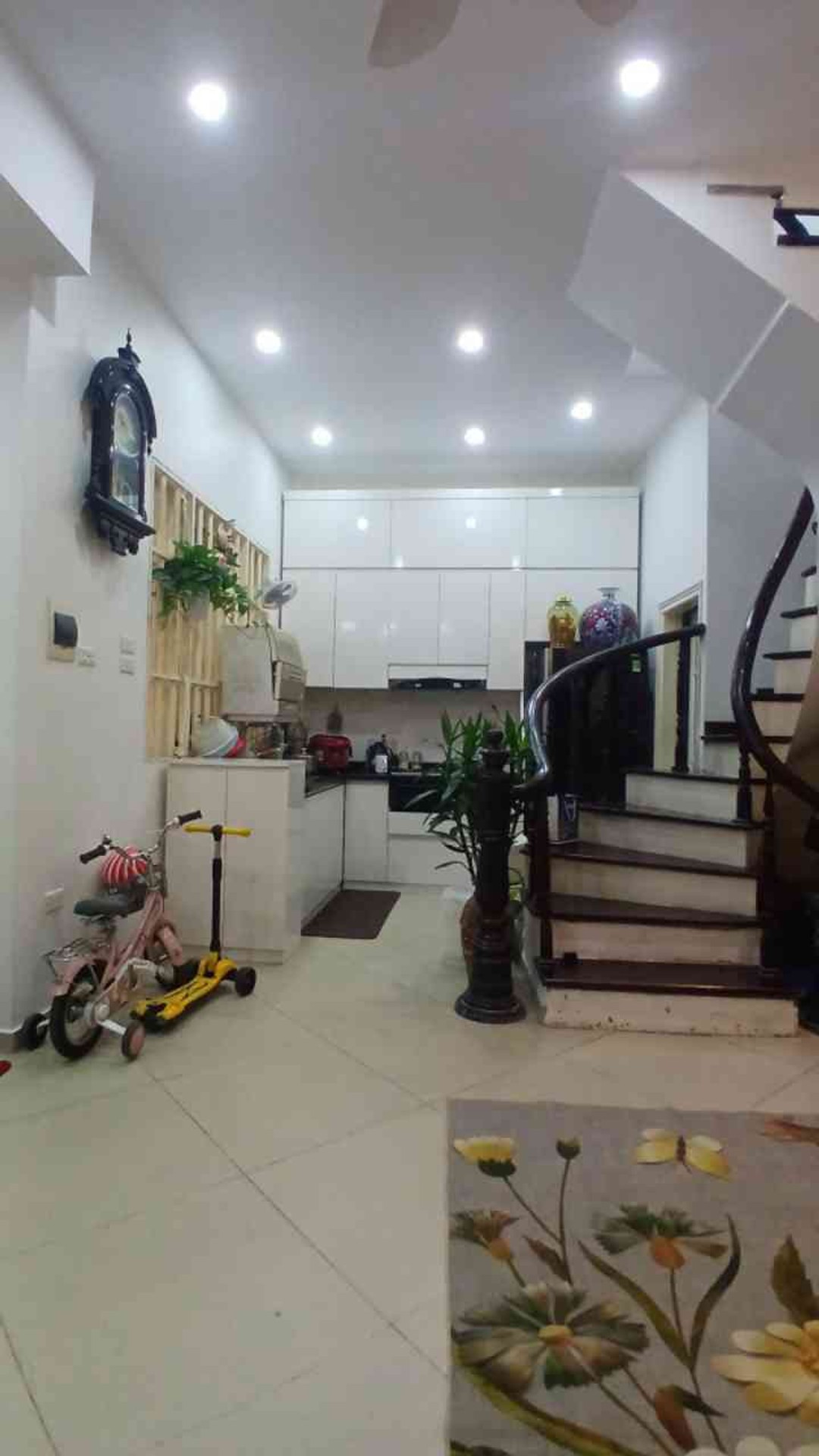 Bán nhà Đại Từ - diện tích 30m2 5 tầng - Lô góc 2 thoáng - giá 8,4 tỷ