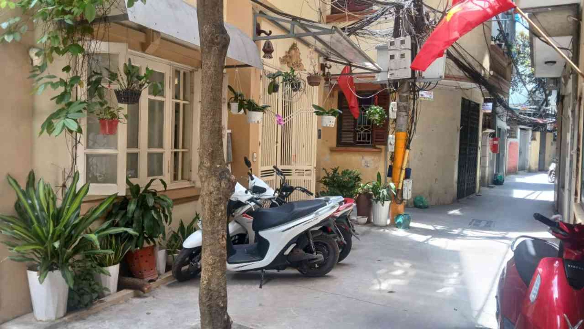 Bán nhà Đại Từ - diện tích 30m2 5 tầng - Lô góc 2 thoáng - giá 8,4 tỷ