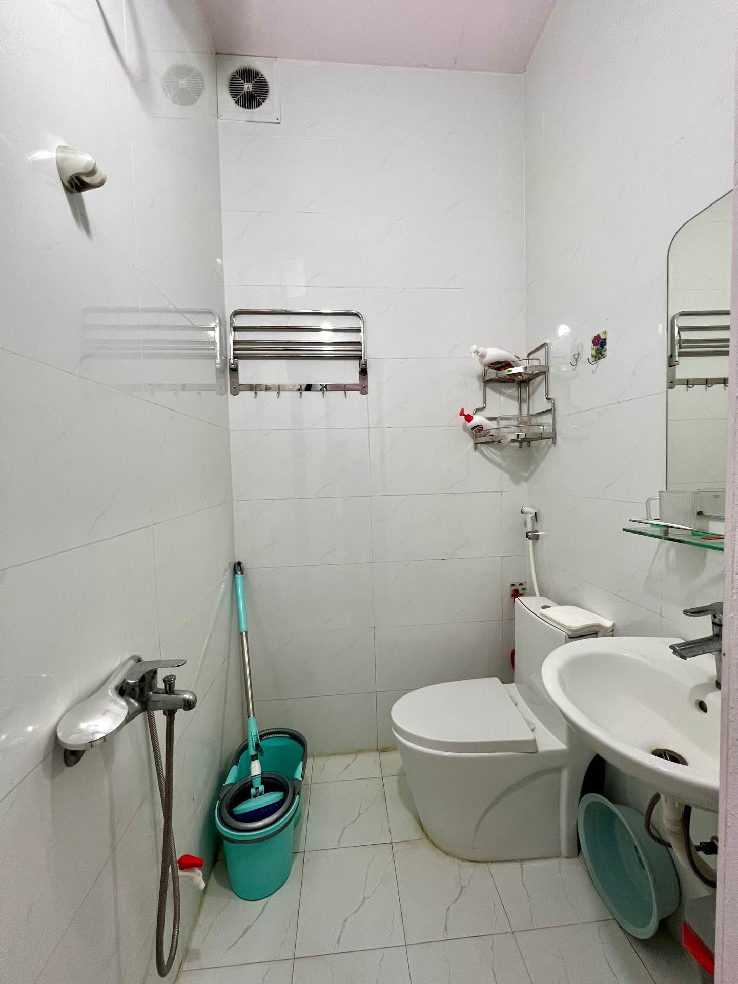 Bán nhà Hai Bà Trưng - diện tích 65m2 3 tầng - Nhà tập thể - giá 5,35 tỷ