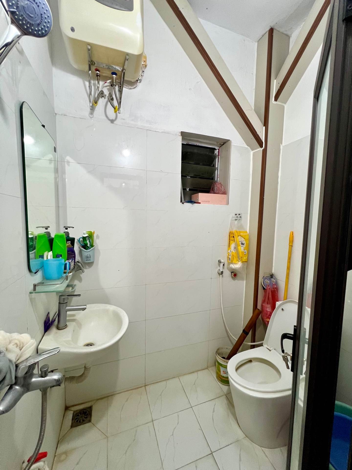 Bán nhà Hai Bà Trưng - diện tích 65m2 3 tầng - Nhà tập thể - giá 5,35 tỷ